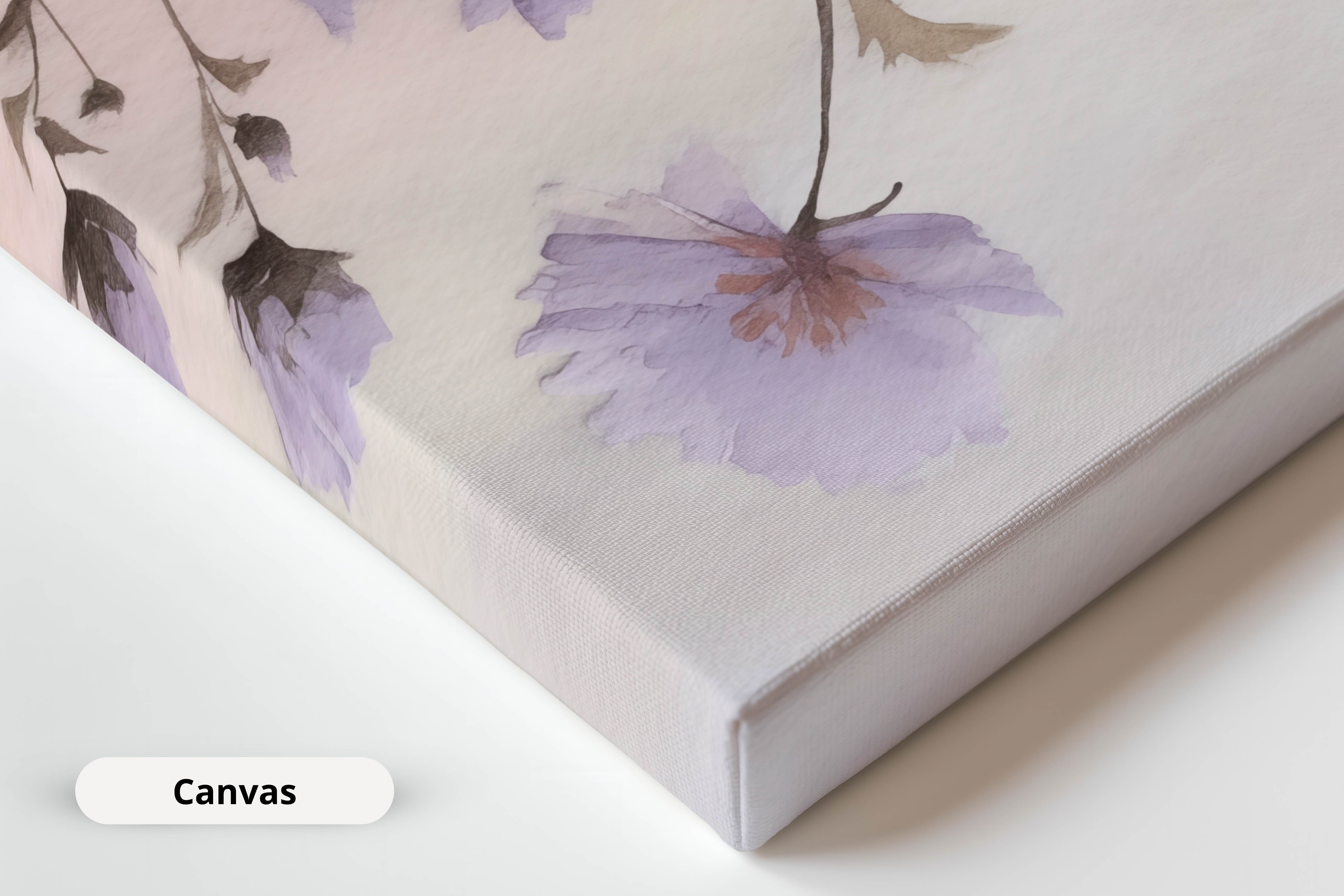 Vaas met bloemen op tafel