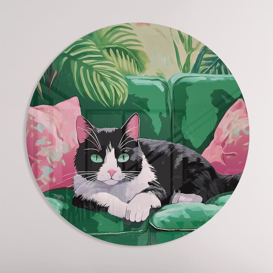 Relaxte Kat op Groene Bank Muurcirkel