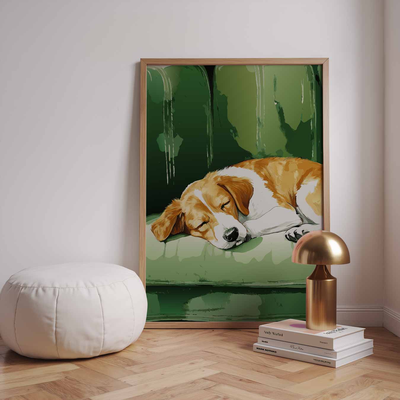 Slapende Hond op Groene Bank Poster