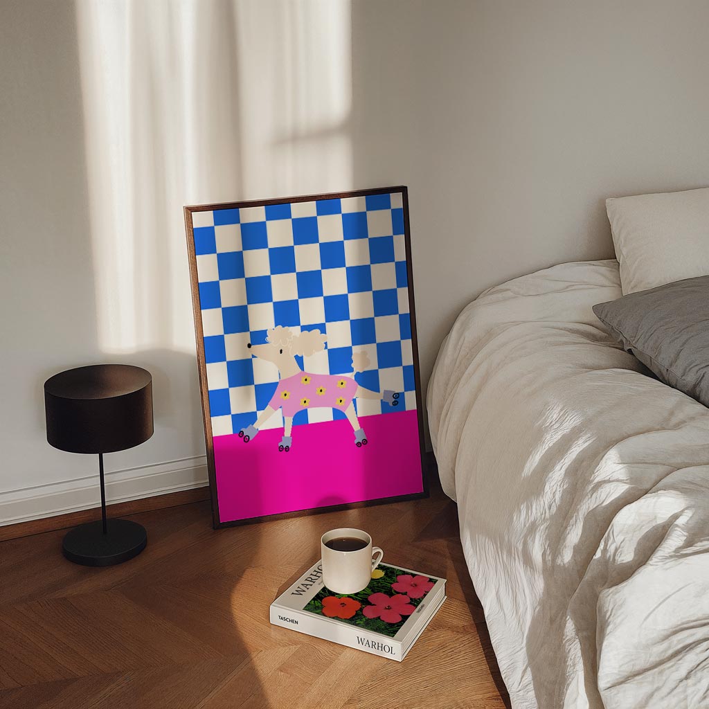 Vrolijke Poedel op Rolschaatsen Poster-WallArtistic