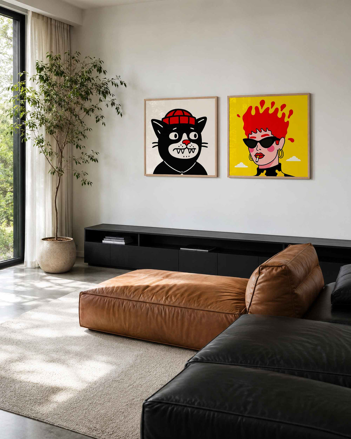 Interieurpresentatie van een tweedelige vierkante posterset met kat en popart portretten