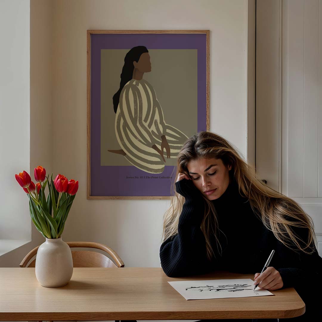 Elegante Zittende Vrouw Poster-WallArtistic