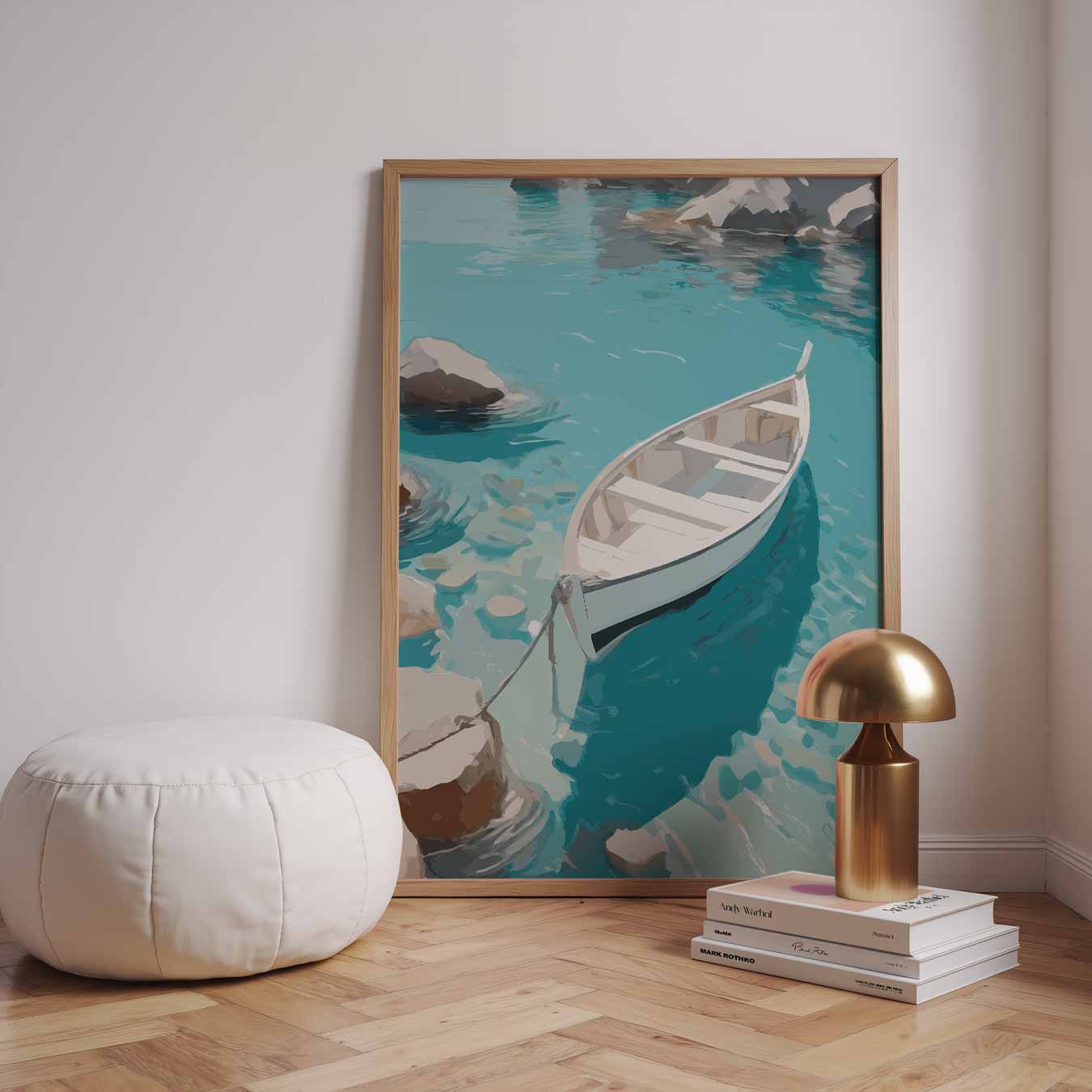 Rustgevende Boot op Helder Blauw Water Poster
