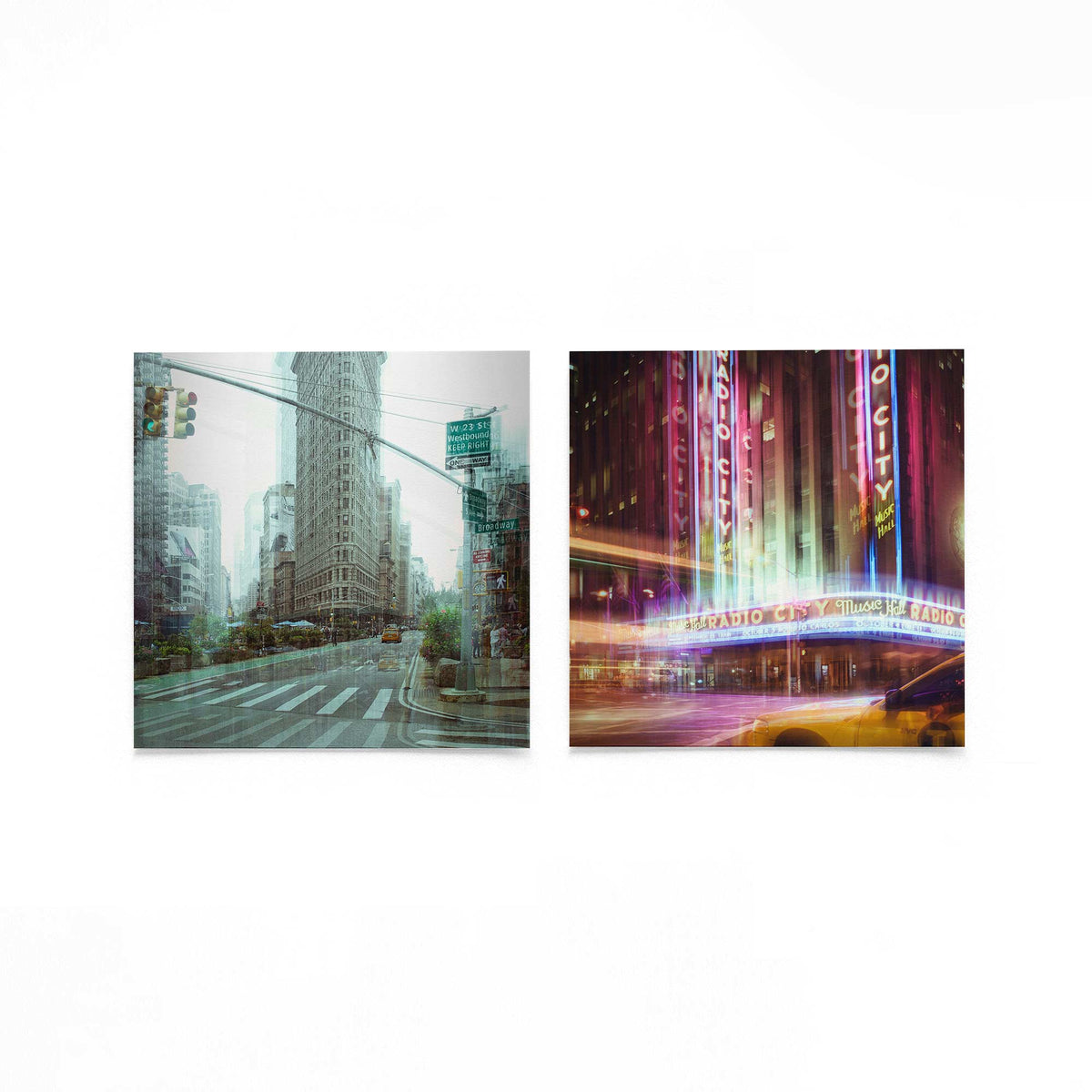 Productfoto van twee vierkante posters met stad in dubbellicht – Gerald Emming