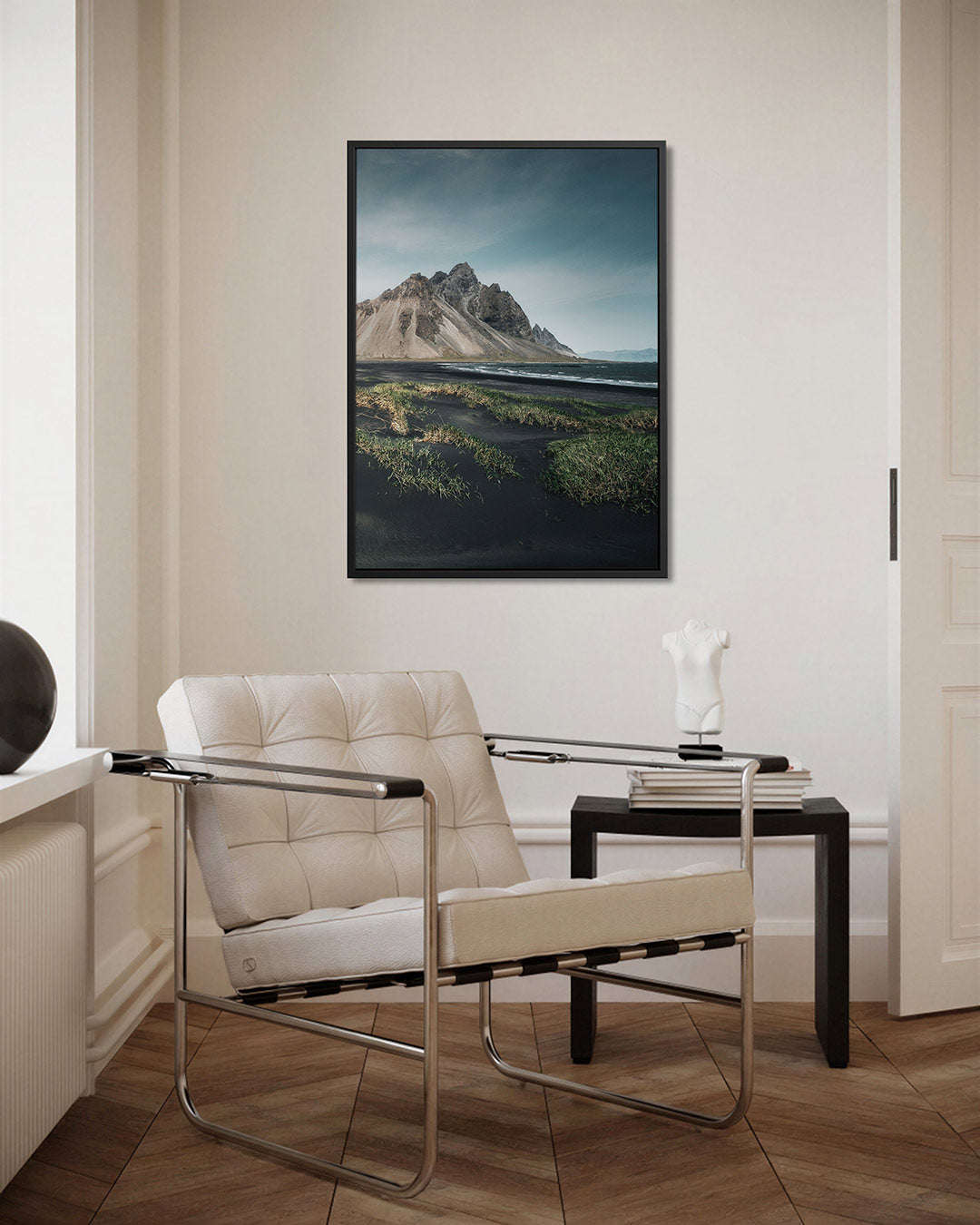 Berglandschap met zwarte zand Kunstwerk