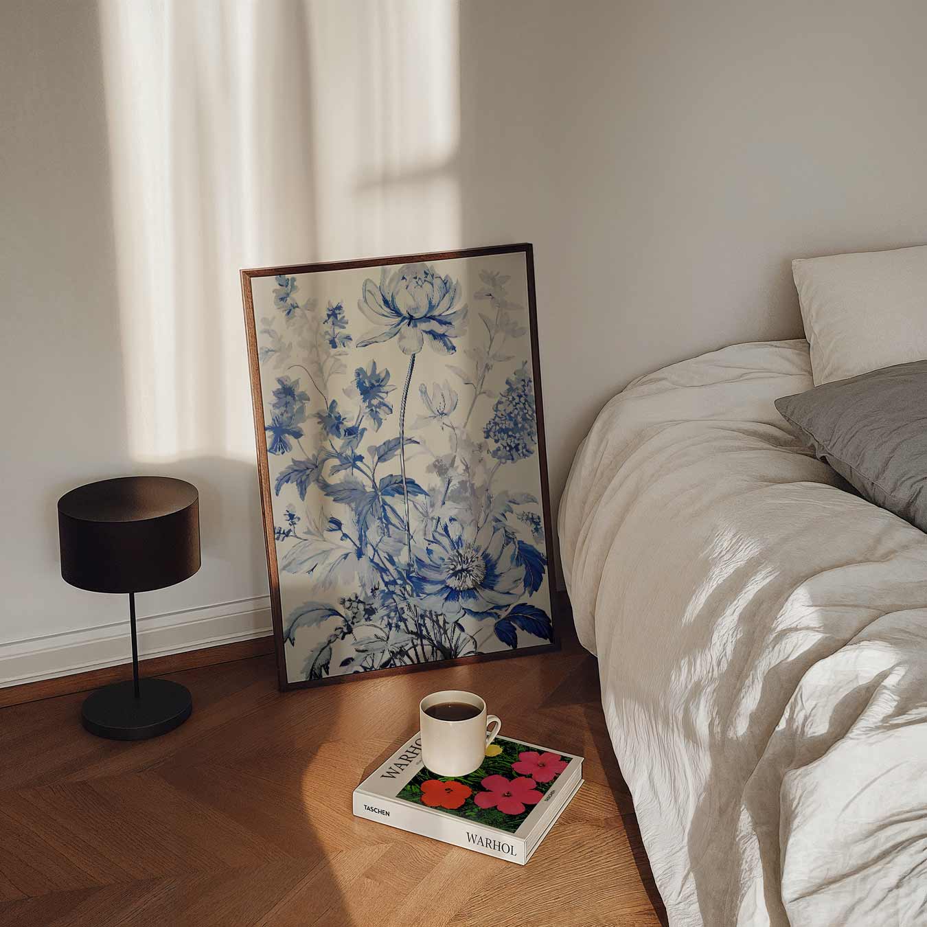 Bloemrijke Elegantie in Blauw Poster