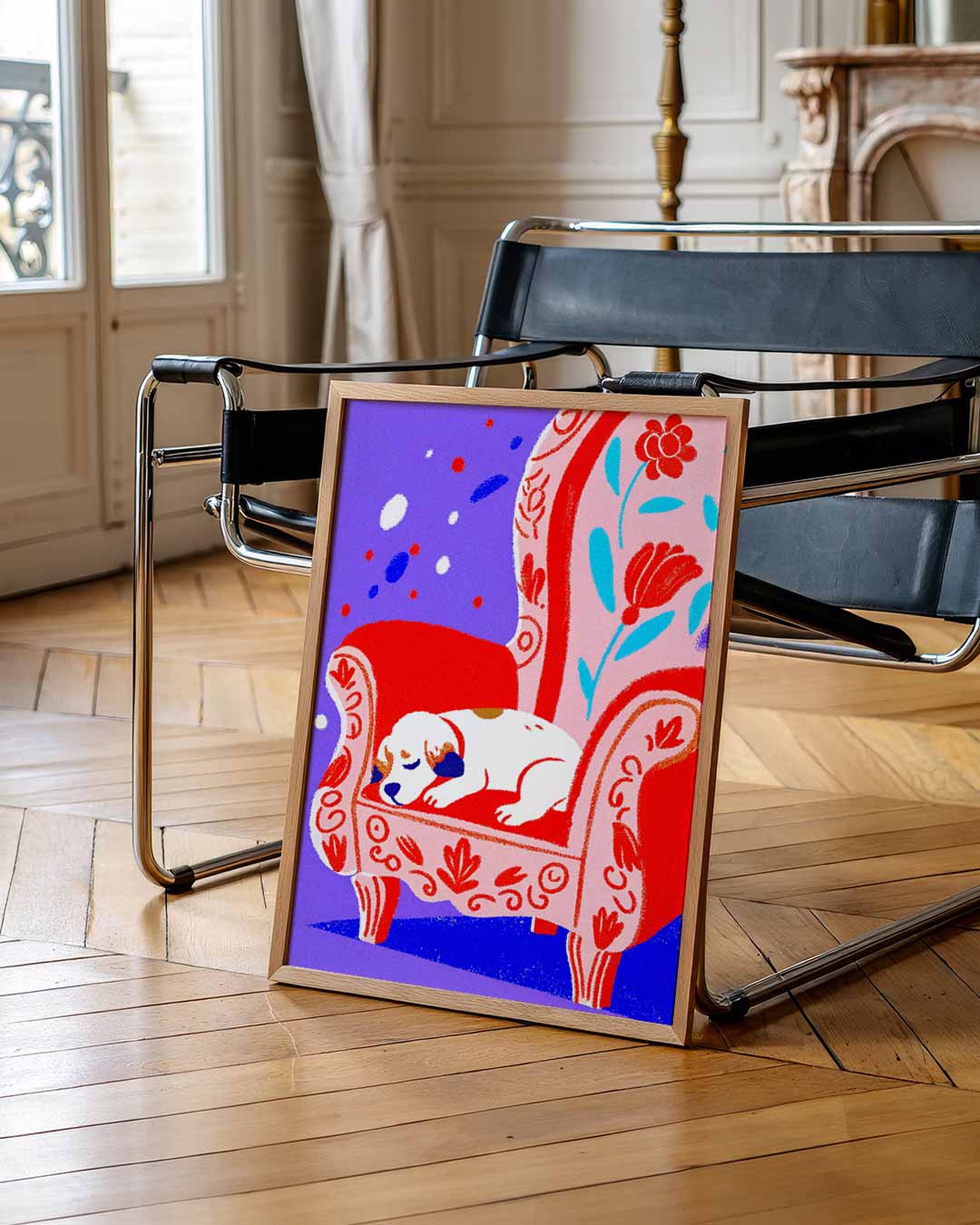Dromerige Puppy op Bloemrijke Fauteuil Poster