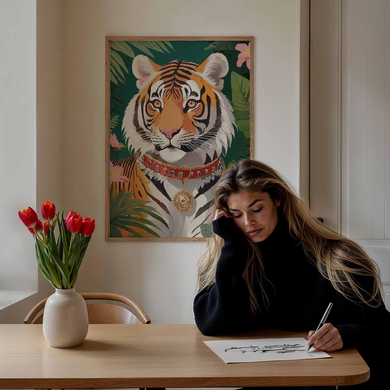 Elegante Tijger in Tropisch Paradijs Poster