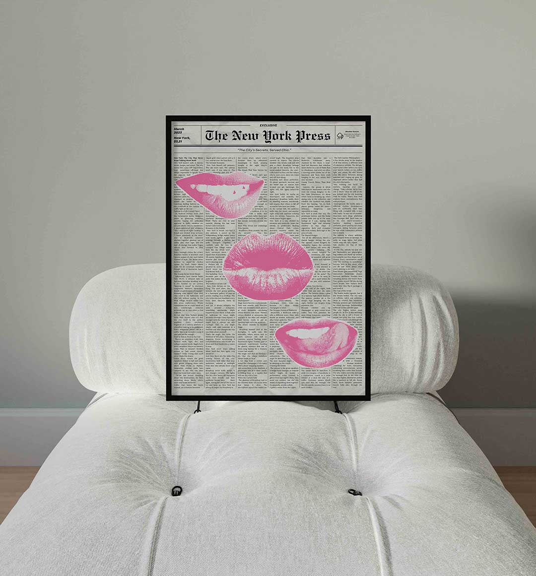 Roze lippen op krantenachtergrond Poster