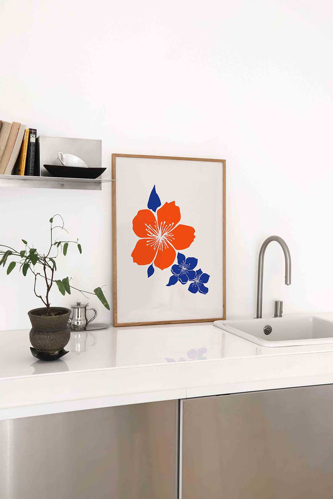 Bloemen in oranje en blauw Poster