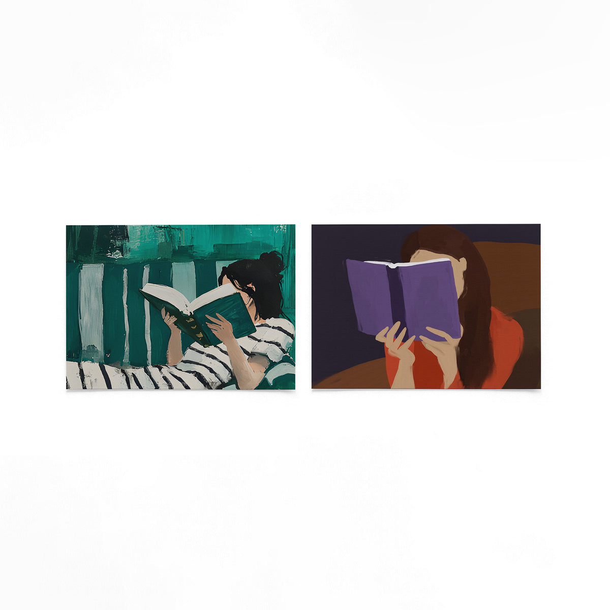 Twee liggende posters met een persoon met een boek op een gebroken witte achtergrond