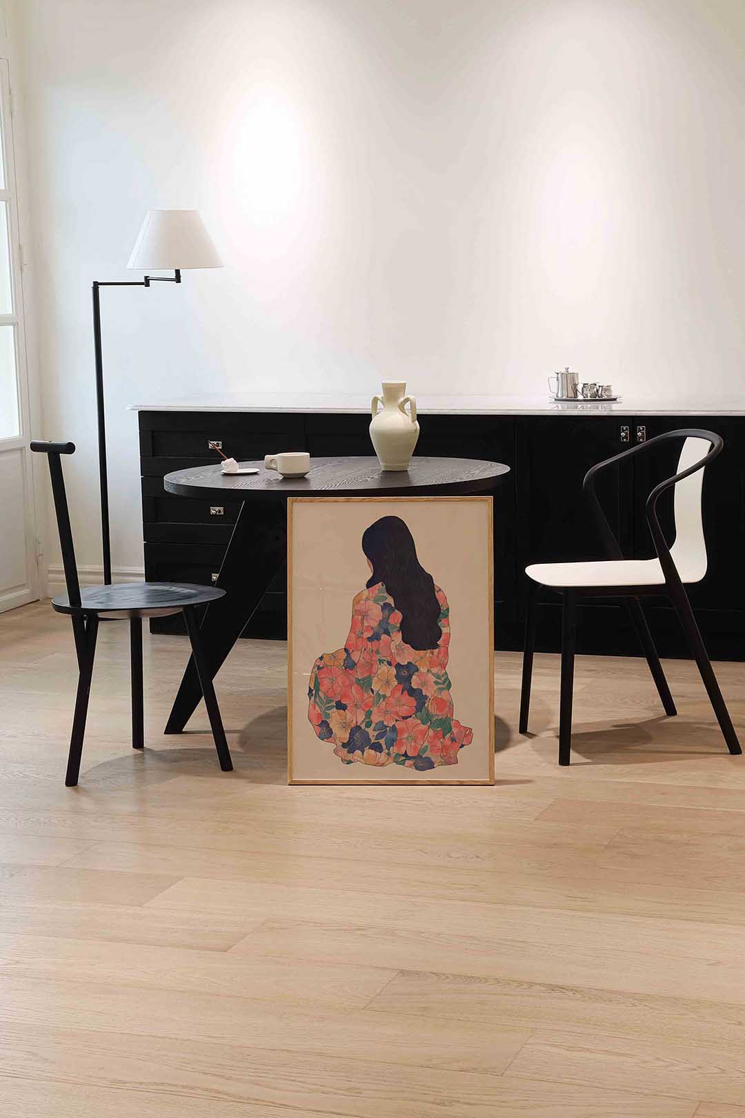 Vrouw met bloemenjurk Poster