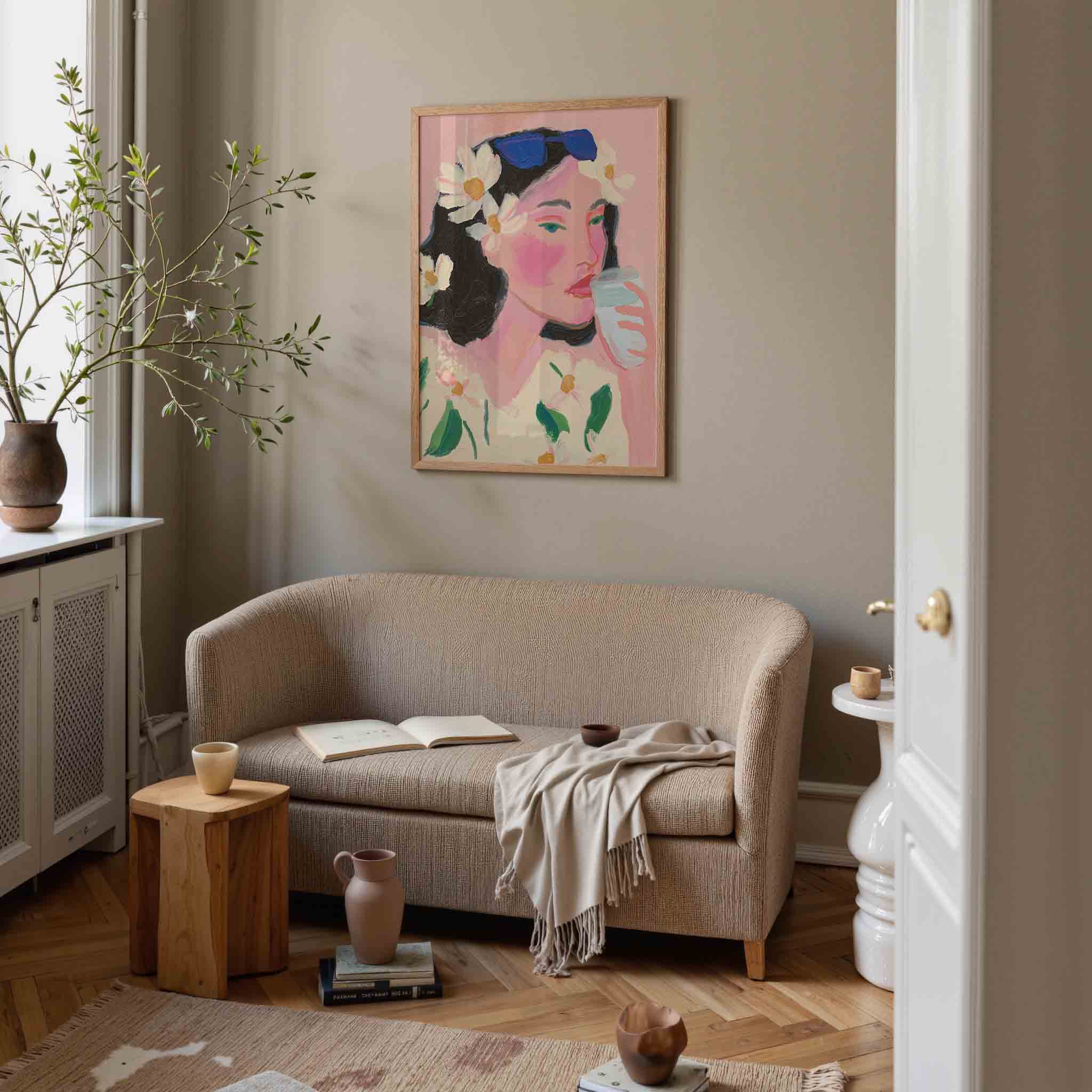 Vrouw met bloemen en zonnebril Poster
