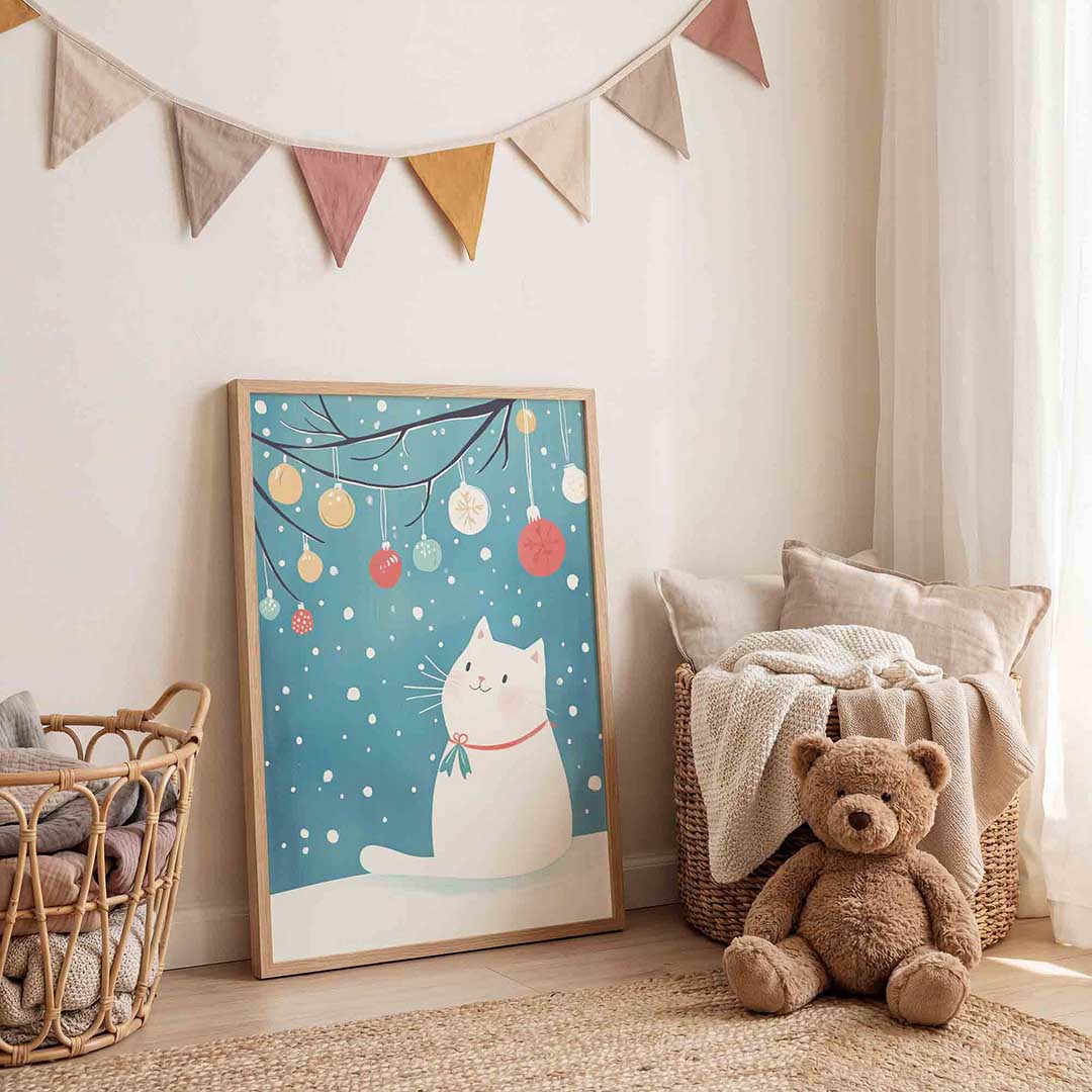 Witte kat met kerstballen Poster