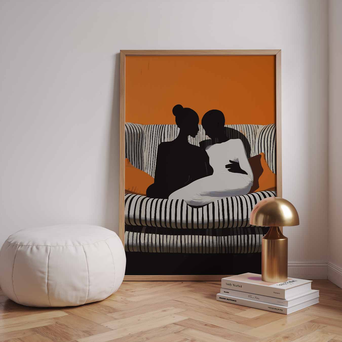 Intieme Silhouetten op Stijlvolle Bank Poster