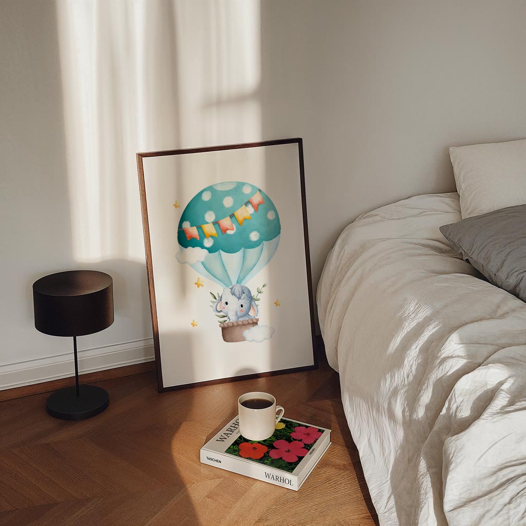 Schattige Olifant in Luchtballon Poster
