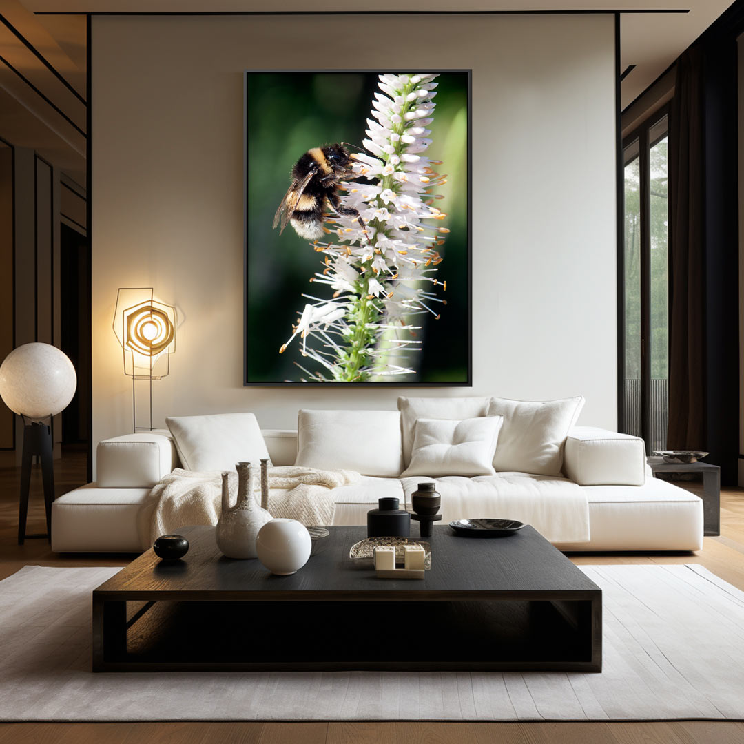Vrolijke Hommel op Bloem Poster