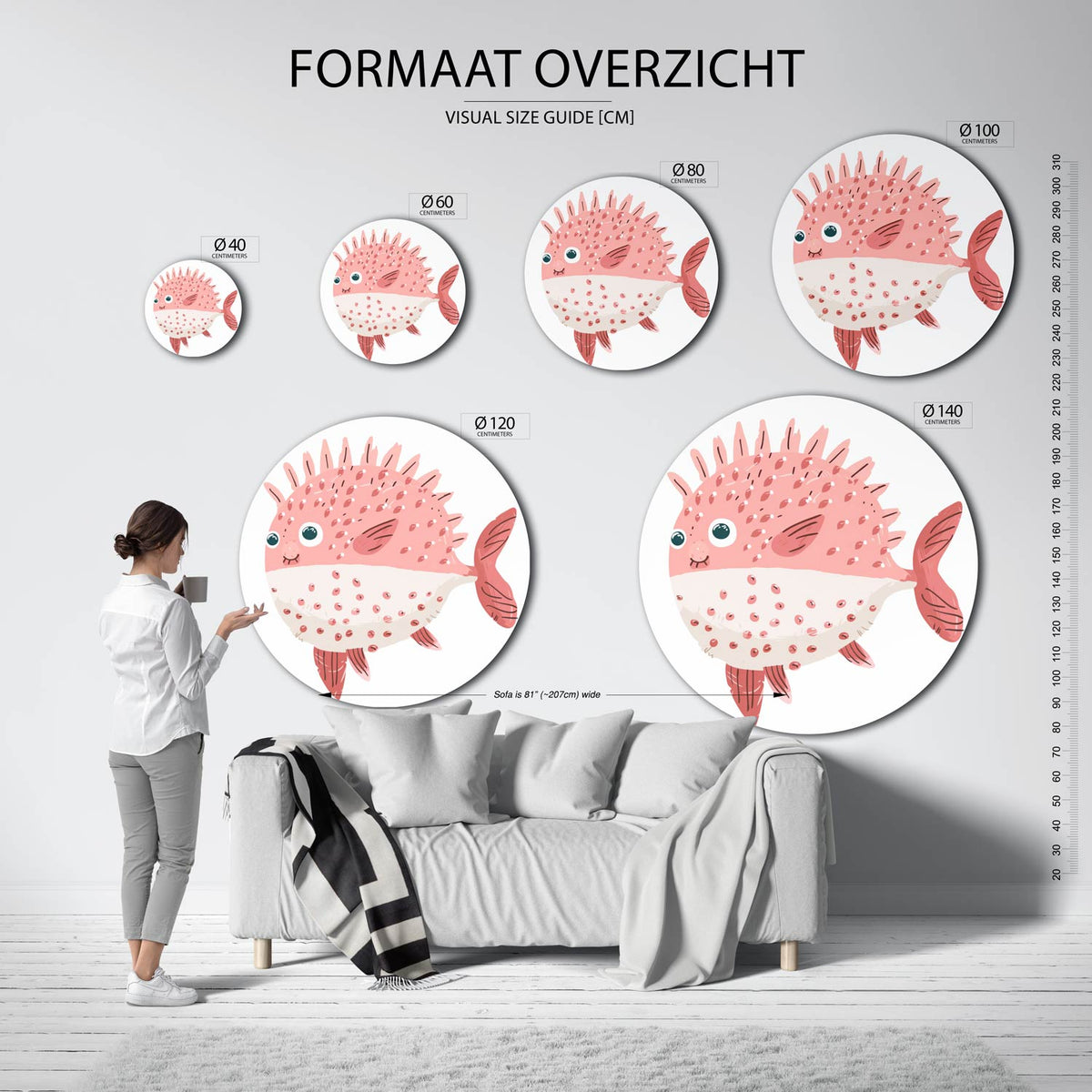 Roze vis Muurcirkel – extra productweergave – Een ronde vis met stekels in zachte roze en beige tinten.