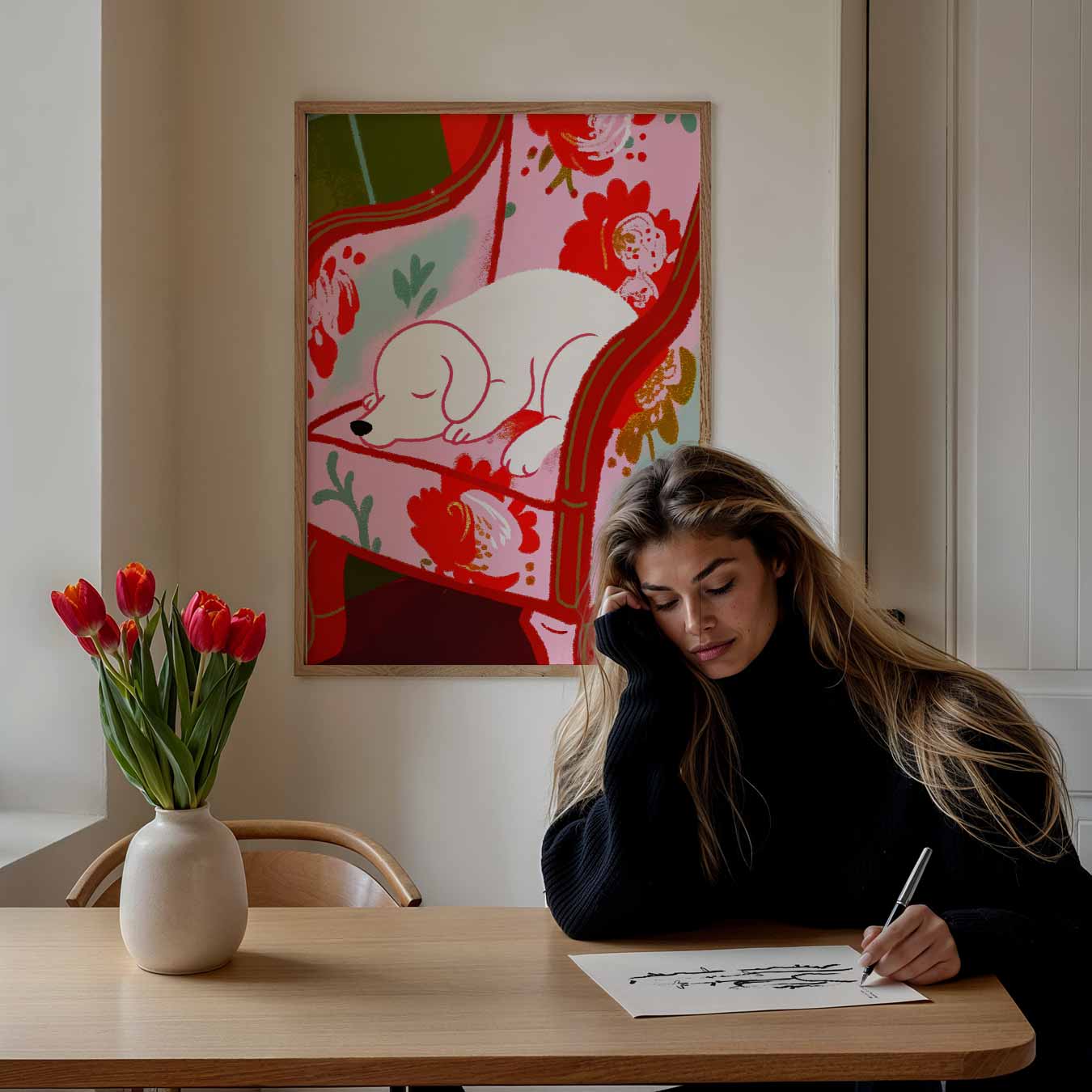 Cozy Hond op Bloemenstoel Poster