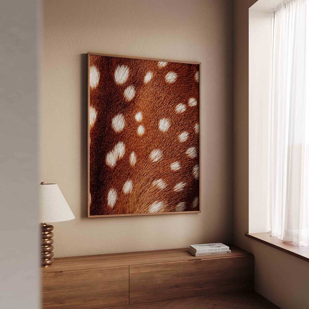 Bruine vacht met witte stippen Poster