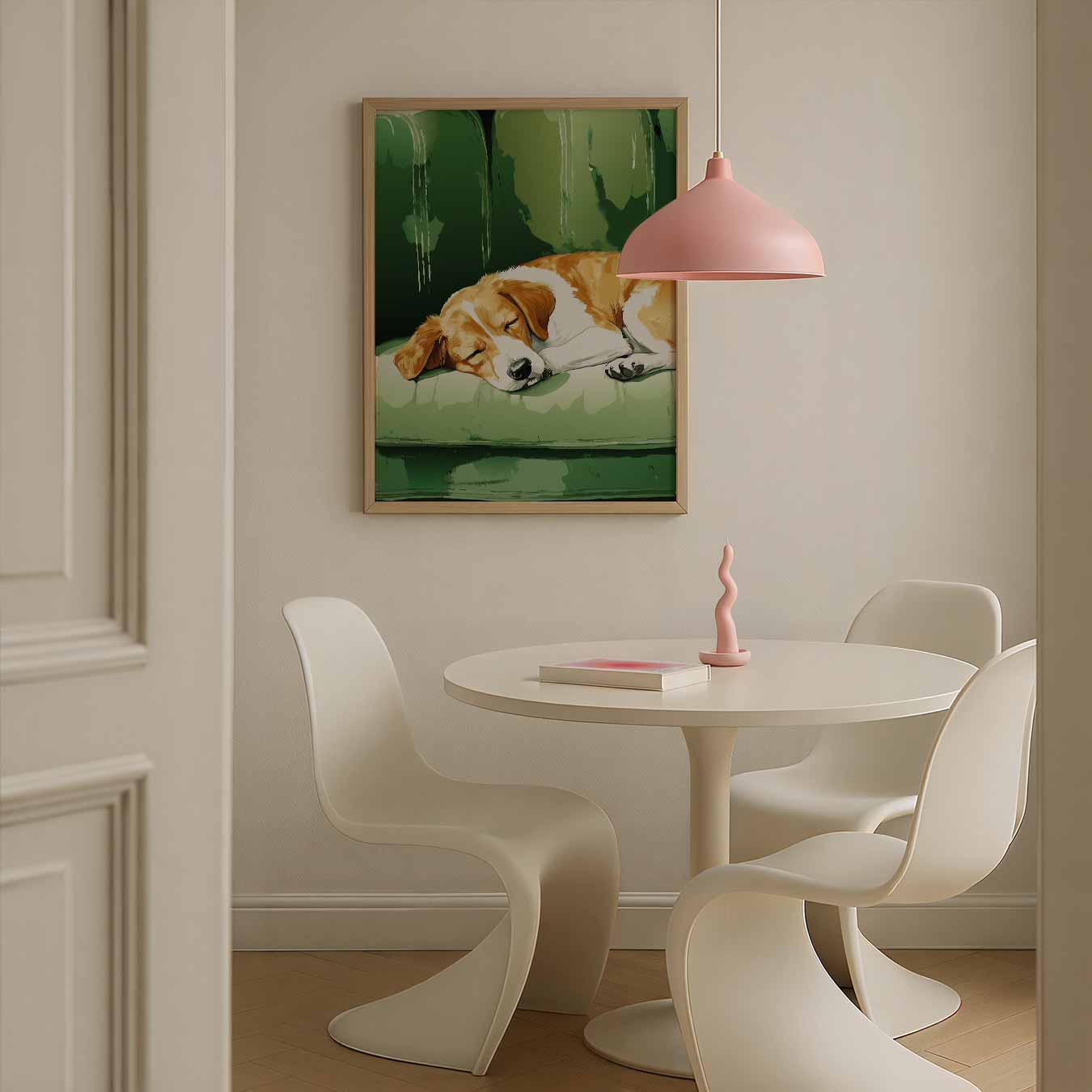 Slapende Hond op Groene Bank Poster