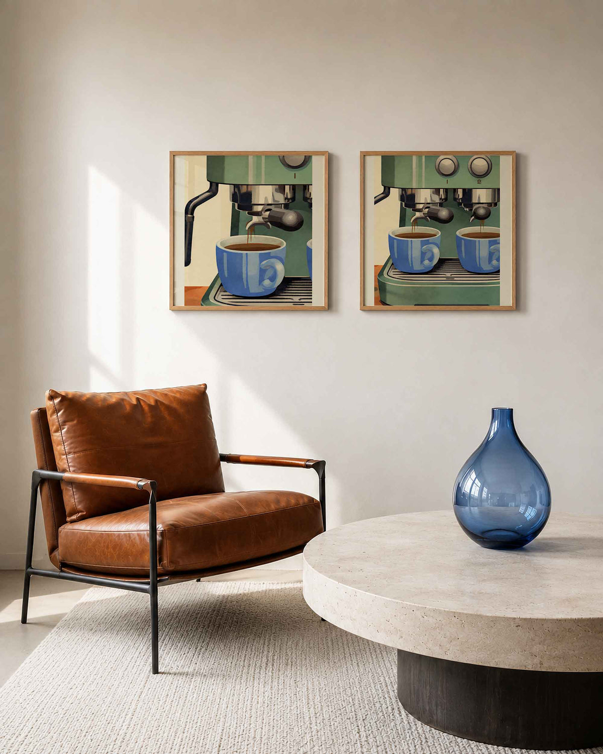 Interieurpresentatie van een tweedelige vierkante posterset met espressomachine en koffiekopjes
