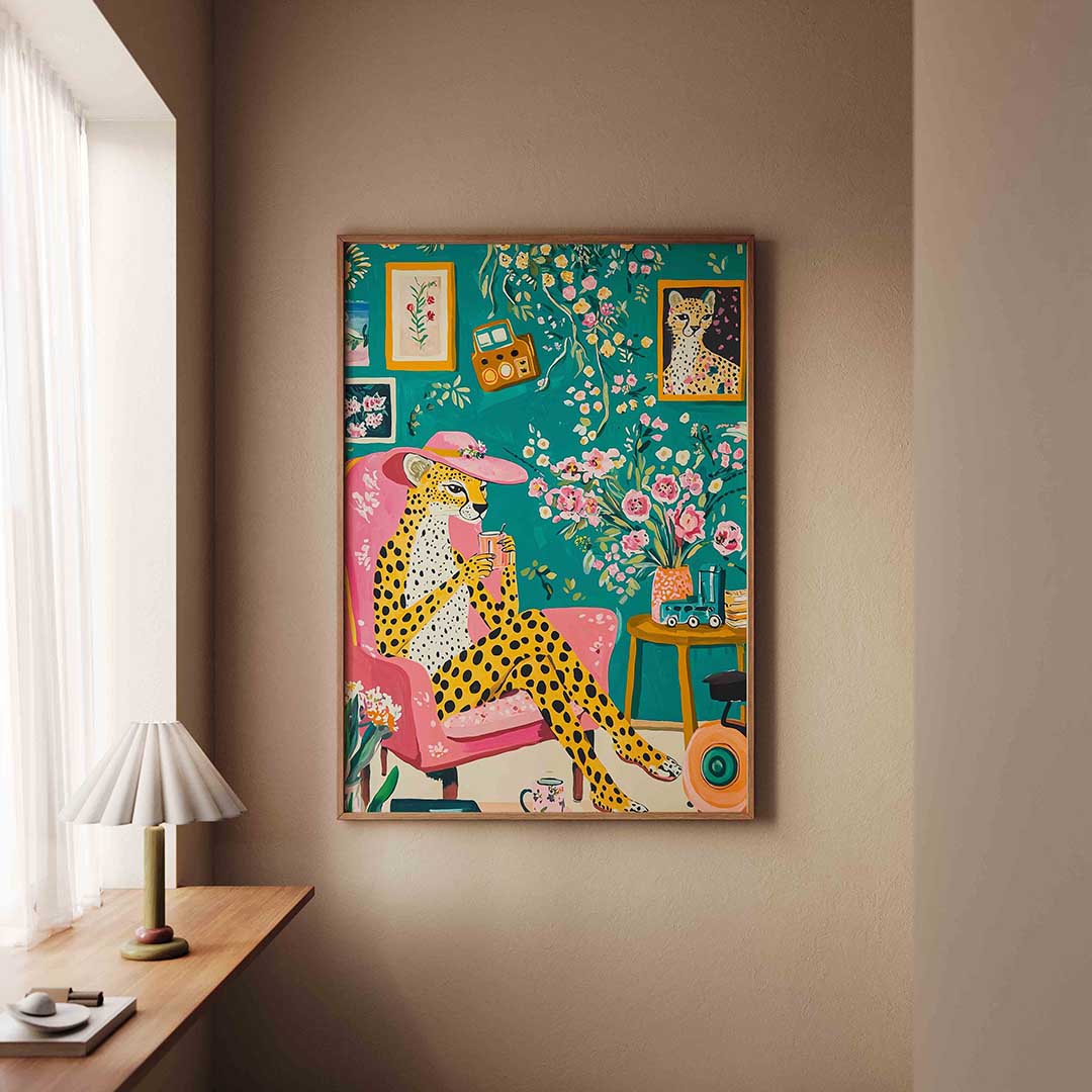 Luipaard met roze hoed Poster