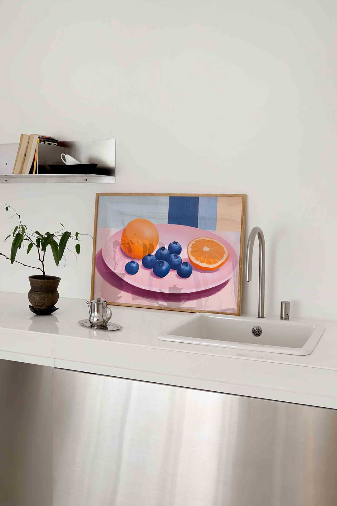 Fruit op roze bord Poster
