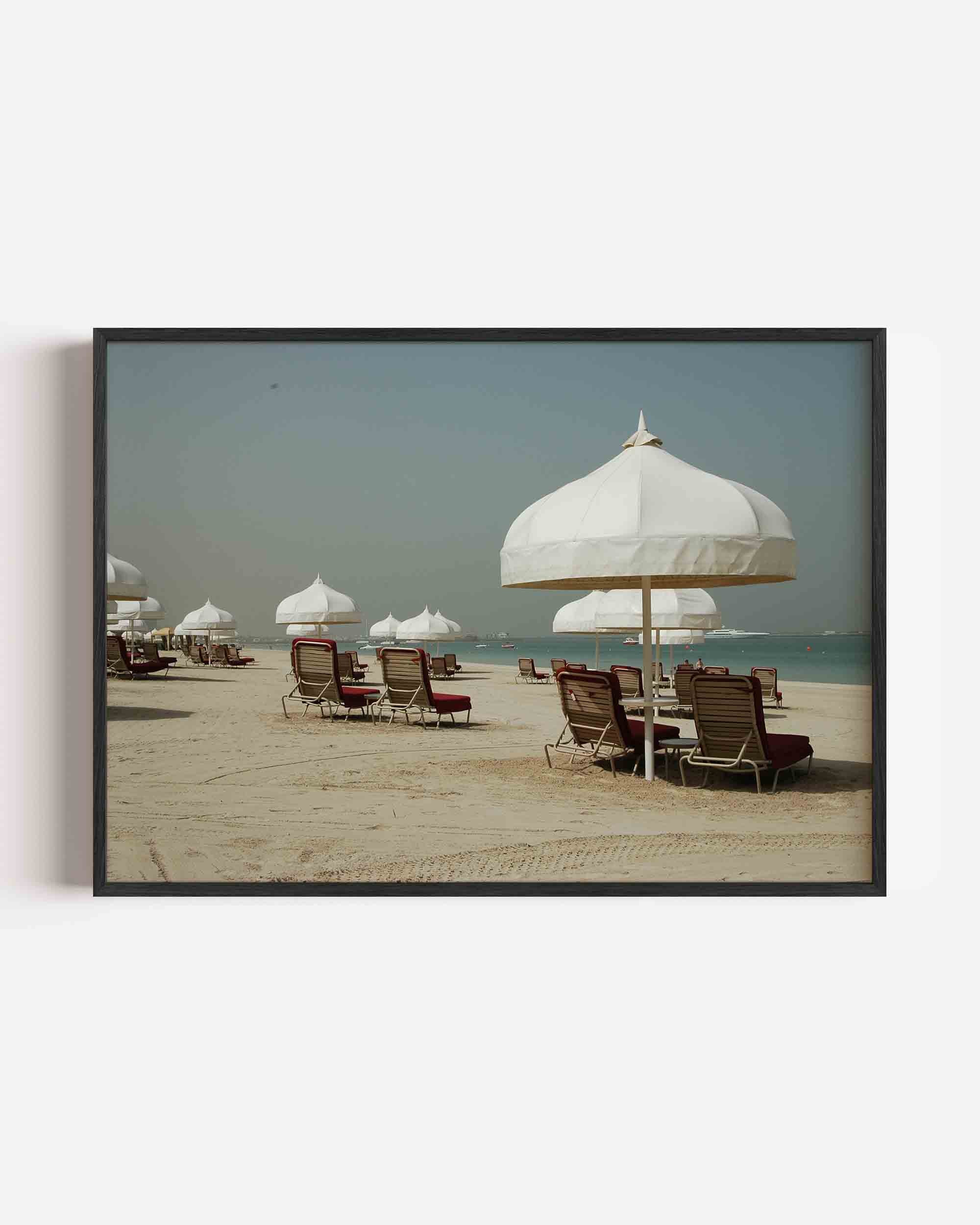 Strandstoelen en parasols Poster