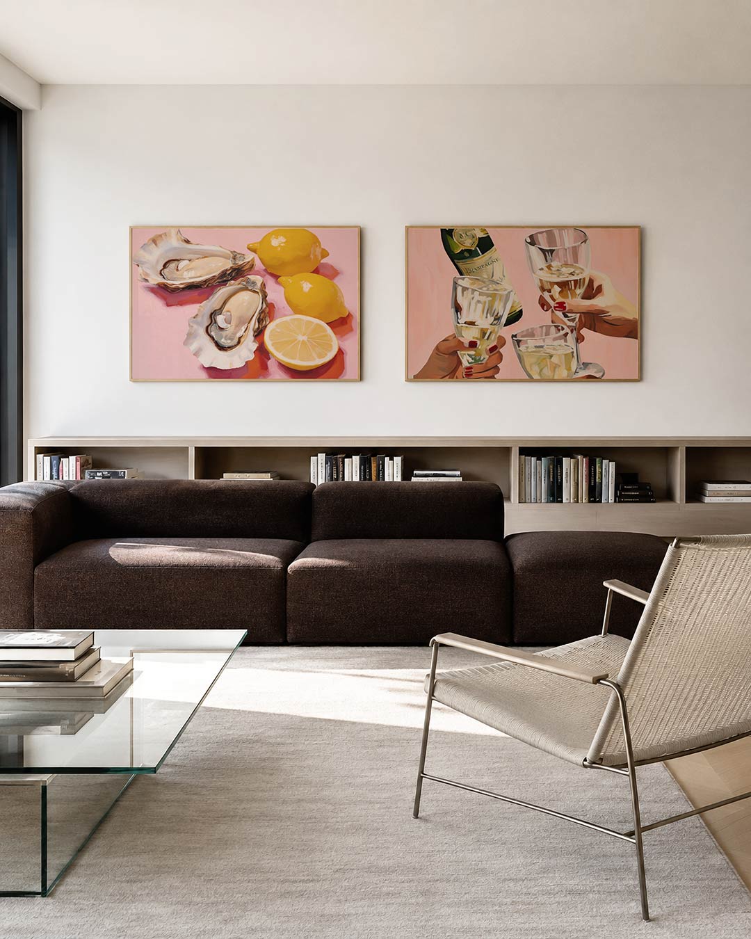 Interieurbeeld met twee liggende posters: deze posterset in twee delen combineert citroengeel