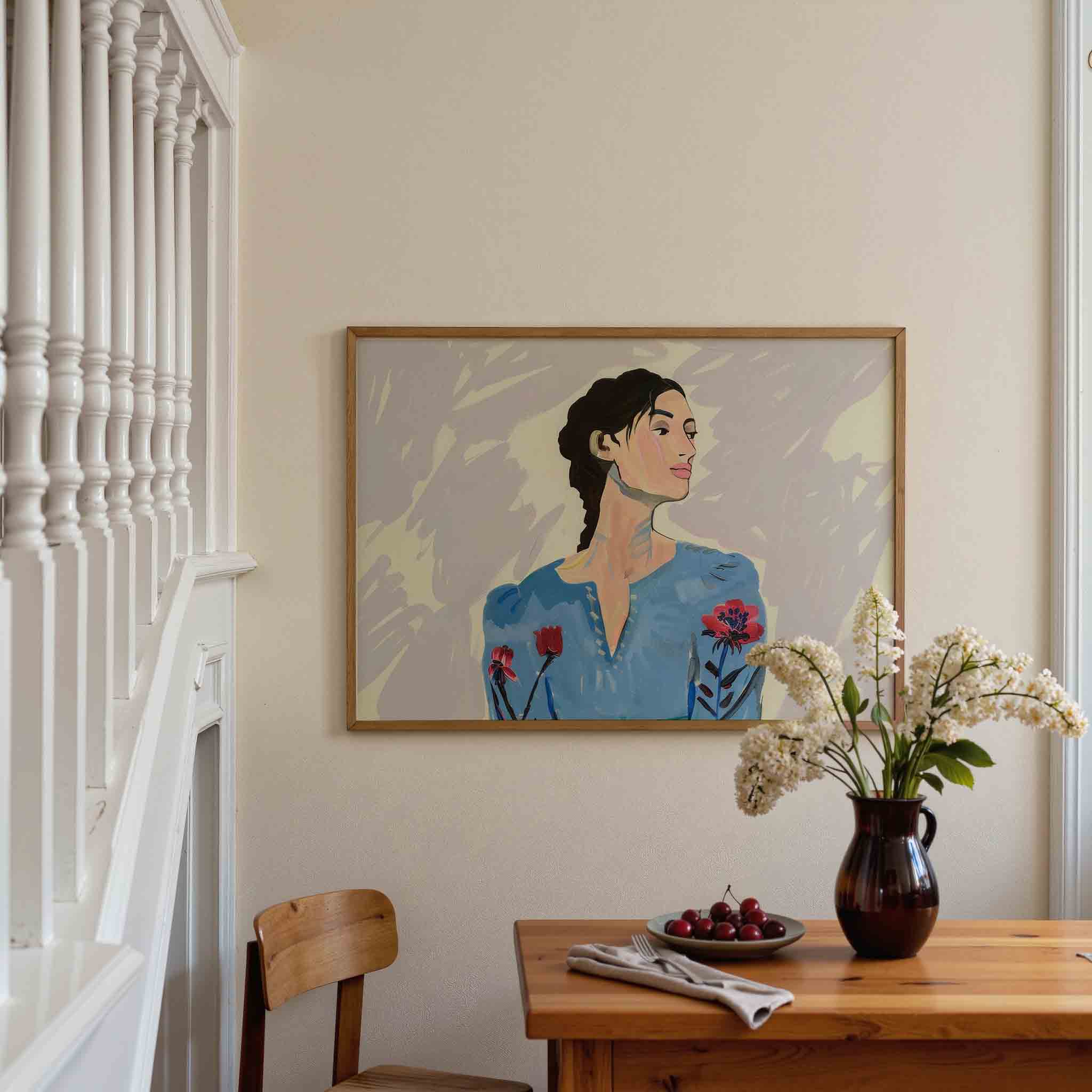 Vrouw in blauwe jurk Poster