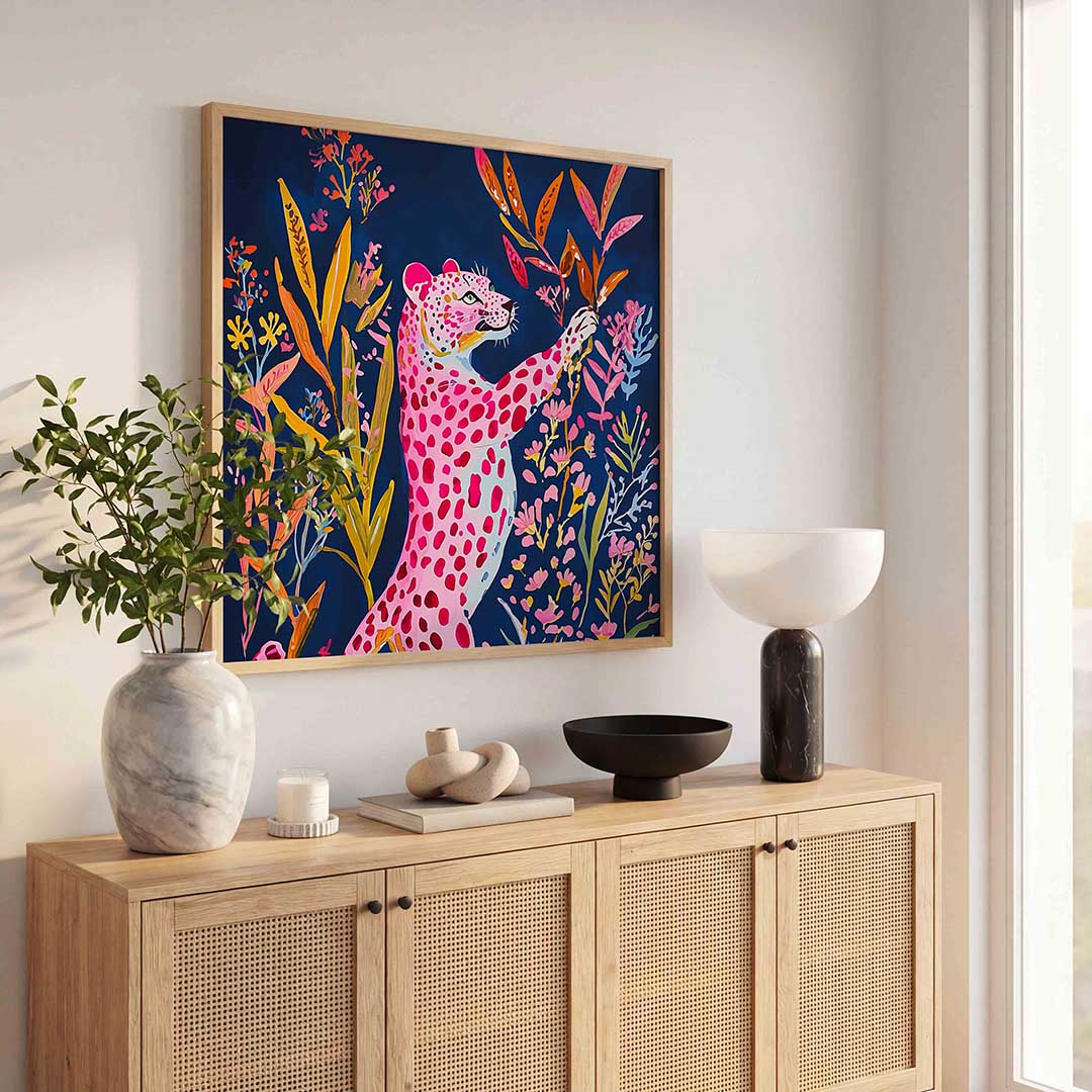Roze luipaard met bloemen Poster