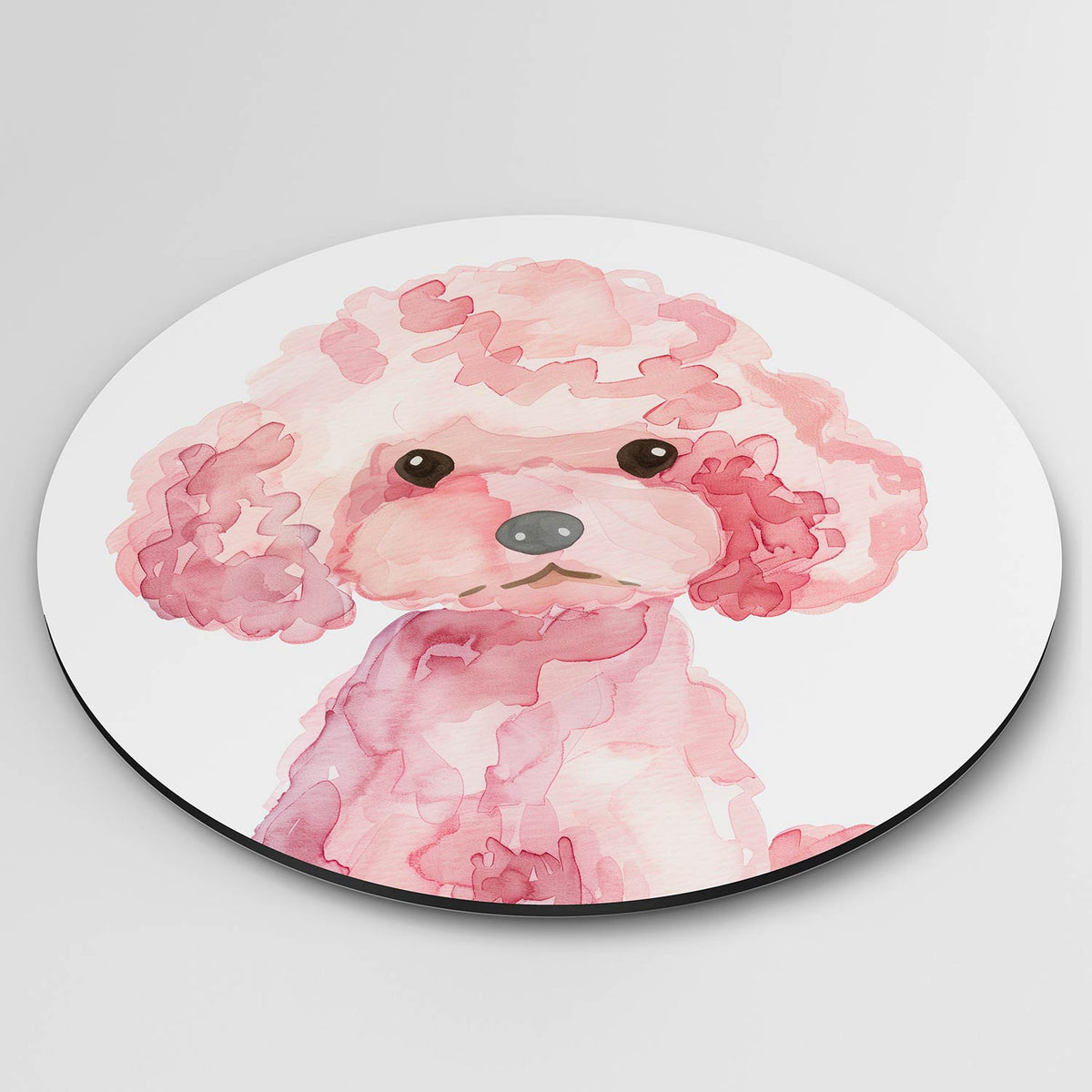 Roze poedel Muurcirkel – detailweergave – Een poedel in verschillende tinten roze en rood.