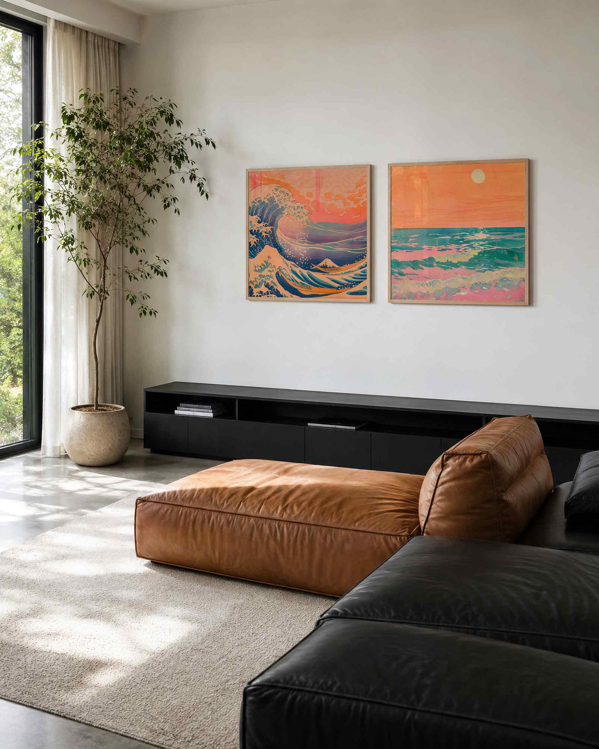 Interieurpresentatie van een tweedelige vierkante posterset met golven en zeegezicht