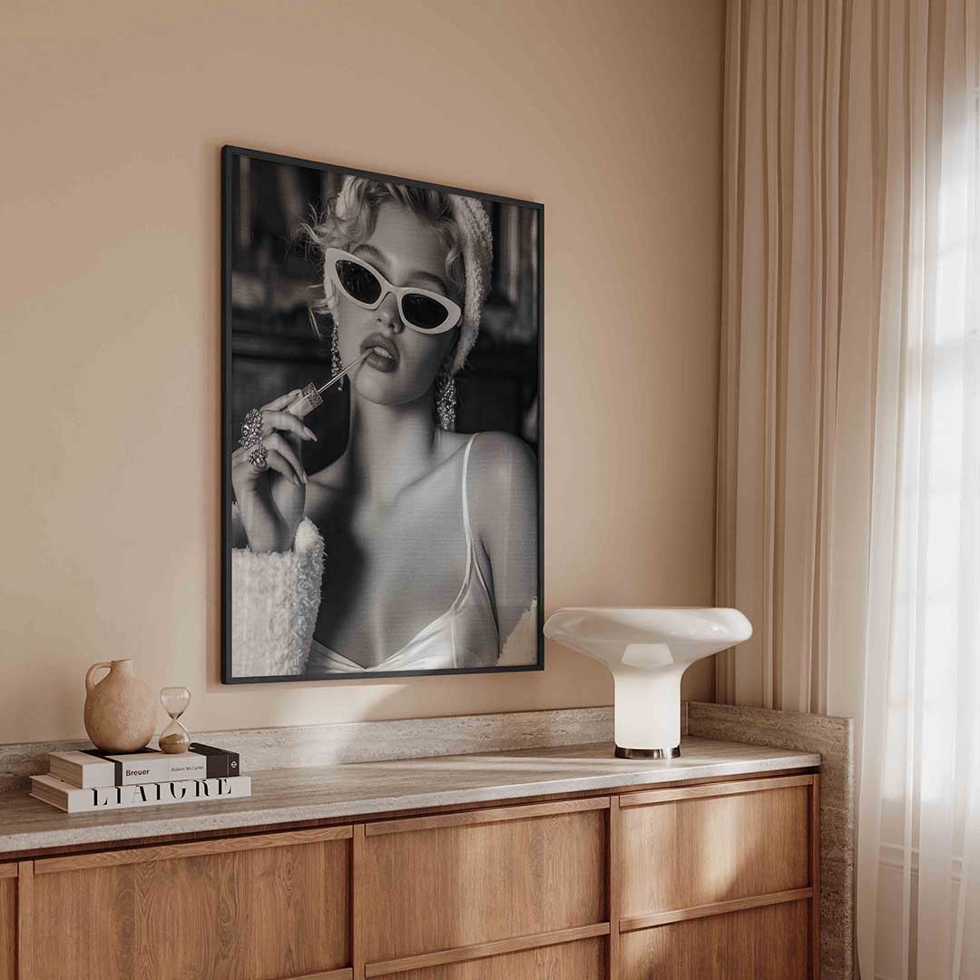 Vrouw met zonnebril Poster