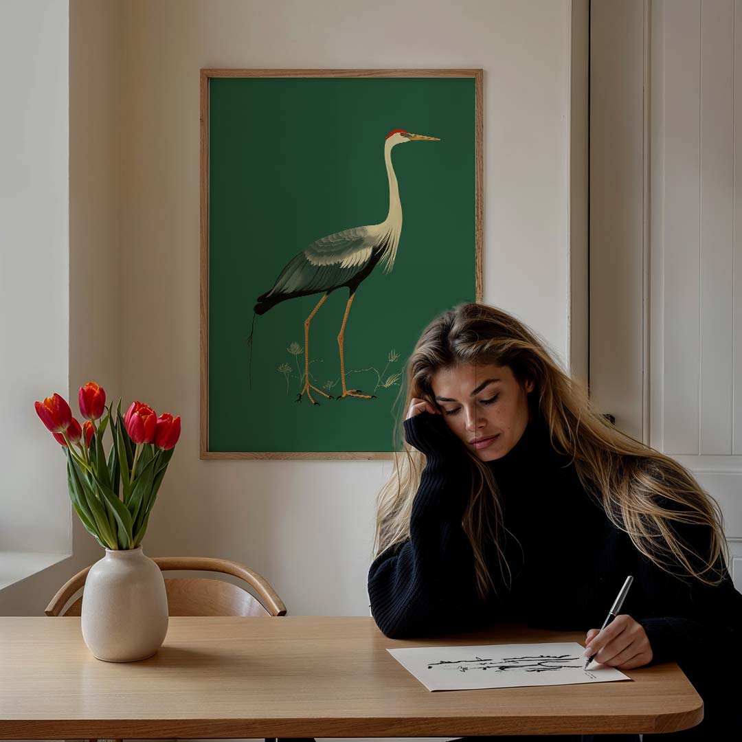 Elegante Kraanvogel op Groene Achtergrond Poster-WallArtistic