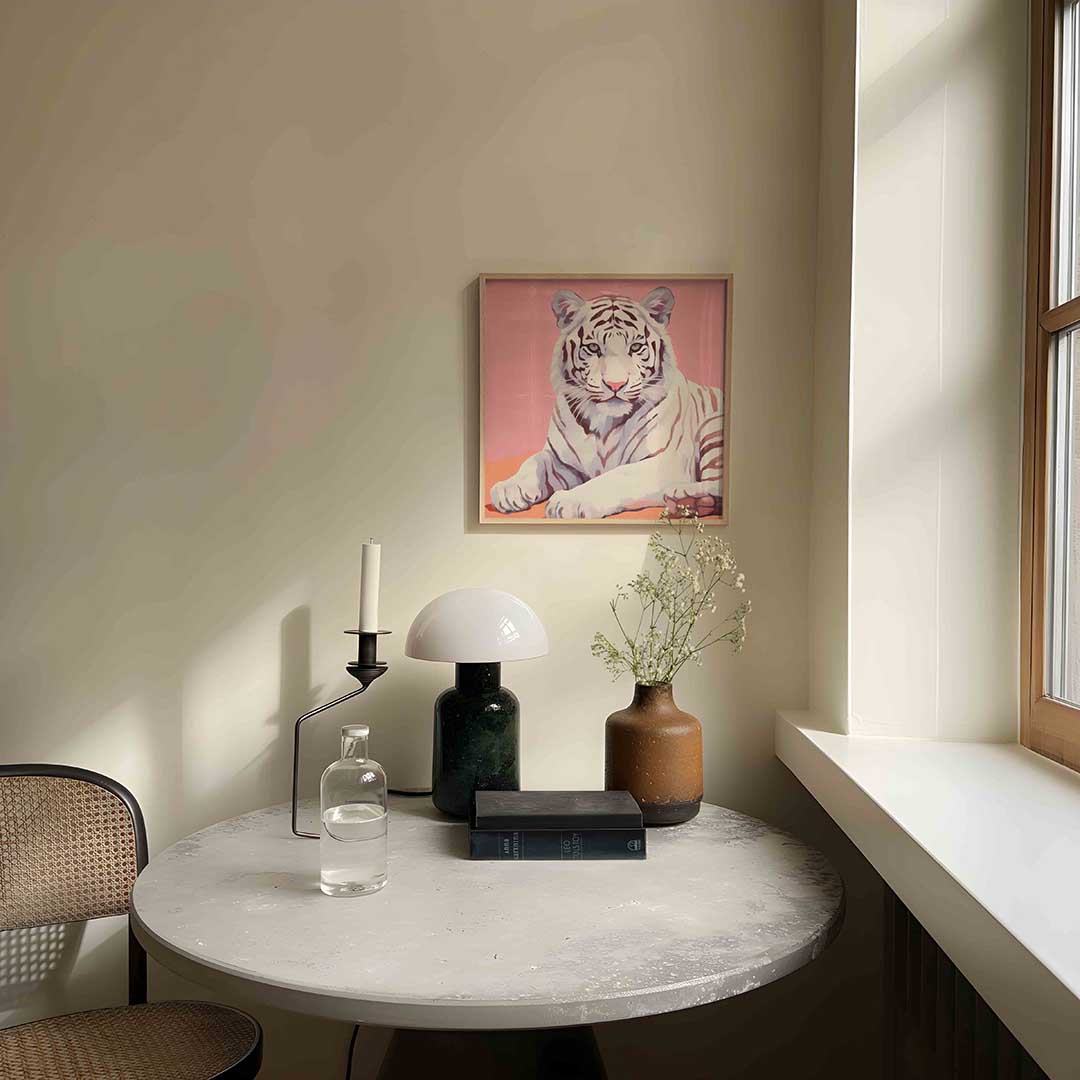 Witte tijger op roze Poster
