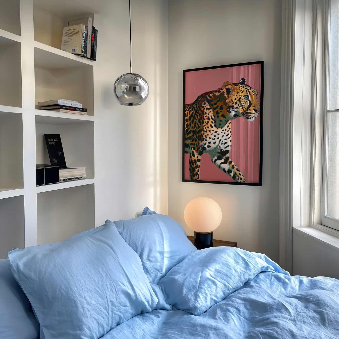 Sierlijke Panter op Roze Achtergrond Poster