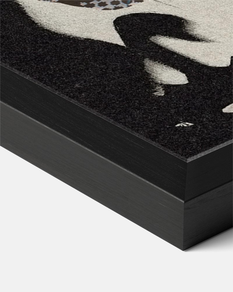 Engelachtige Collage met Contrast en Symboliek Posters-WallArtistic