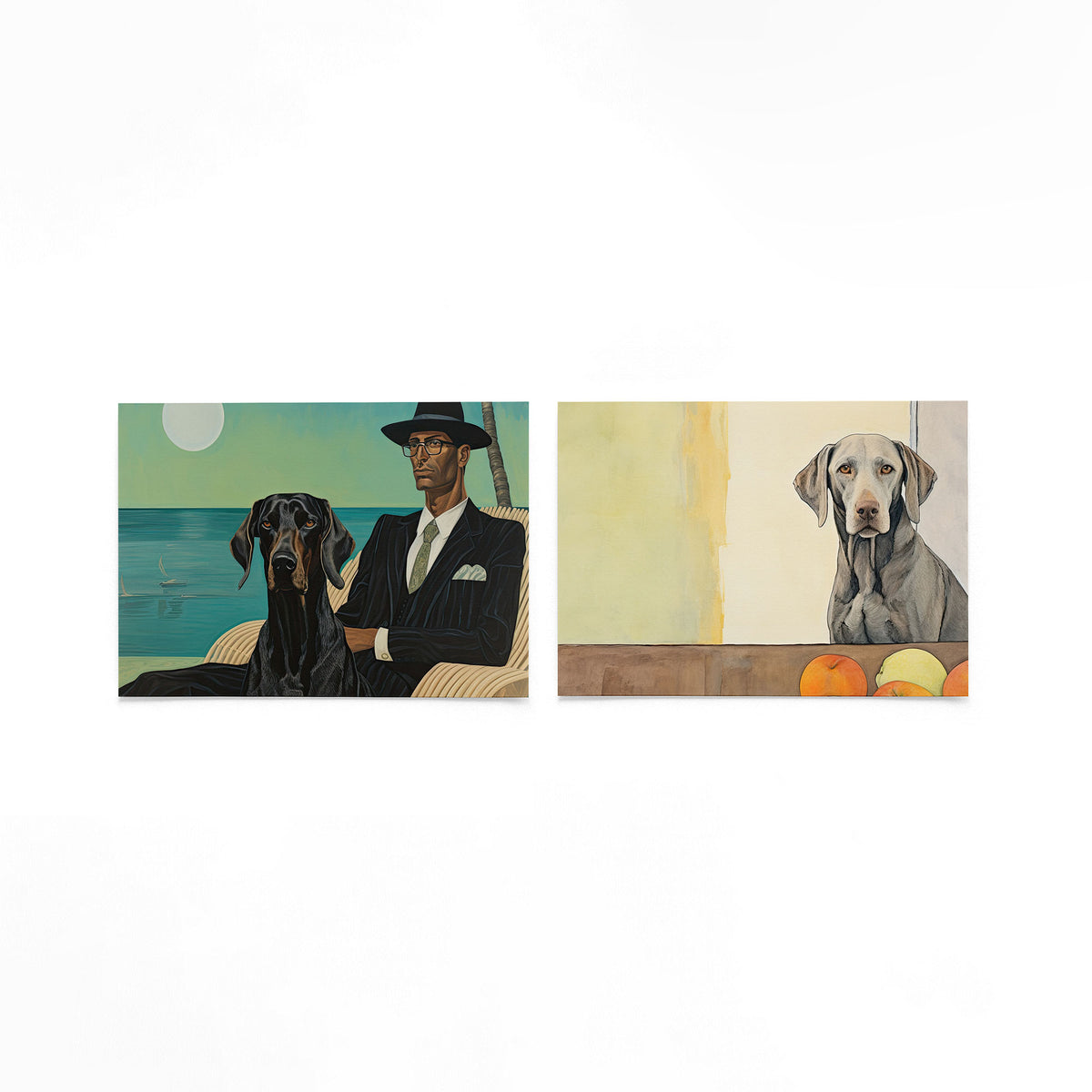 Twee liggende posters met een man in een zwart pak en hoed naast een hond op een gebroken witte achtergrond