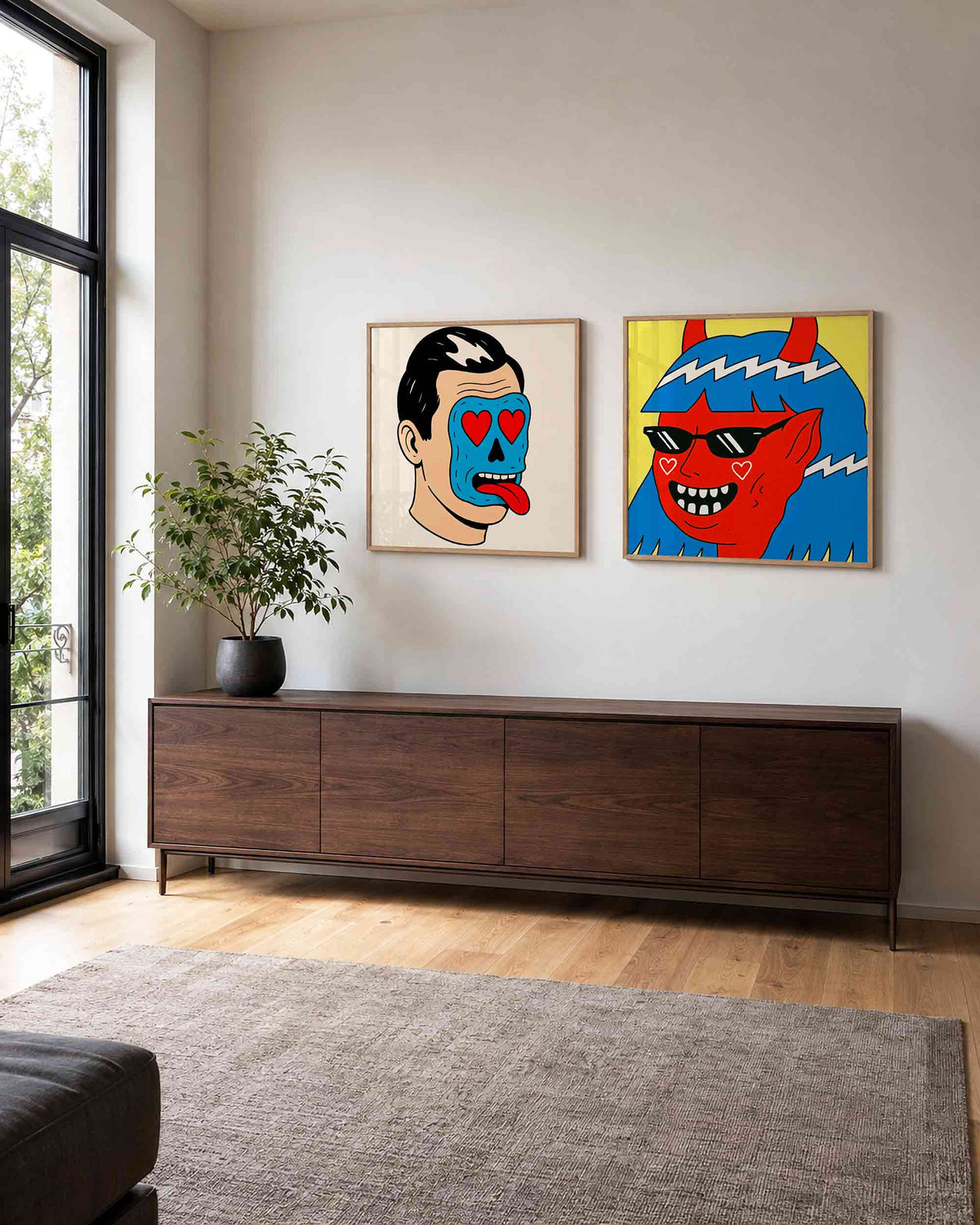 Interieurpresentatie van een tweedelige vierkante posterset met popgezichten