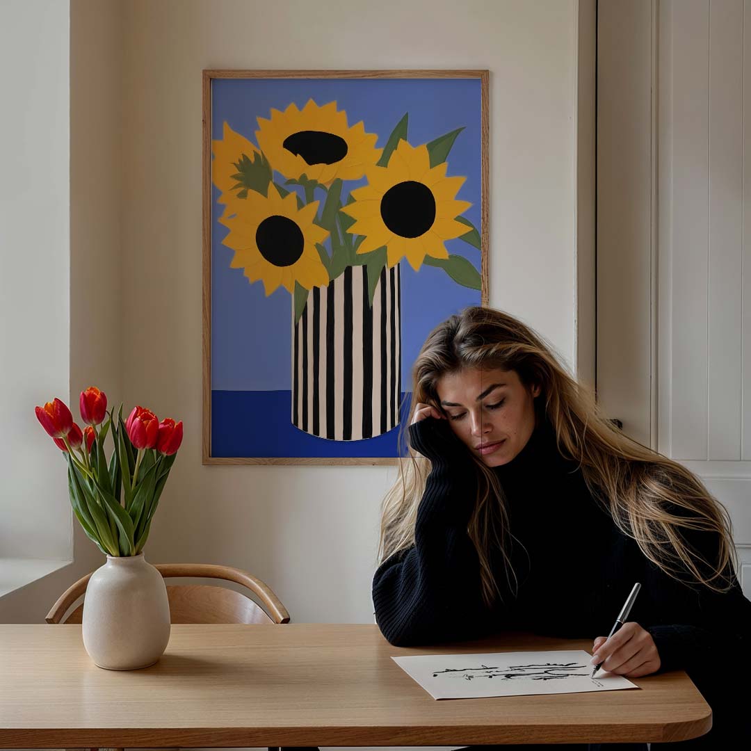 Stralende Zonnebloemen in Gestreepte Vaas Poster-WallArtistic