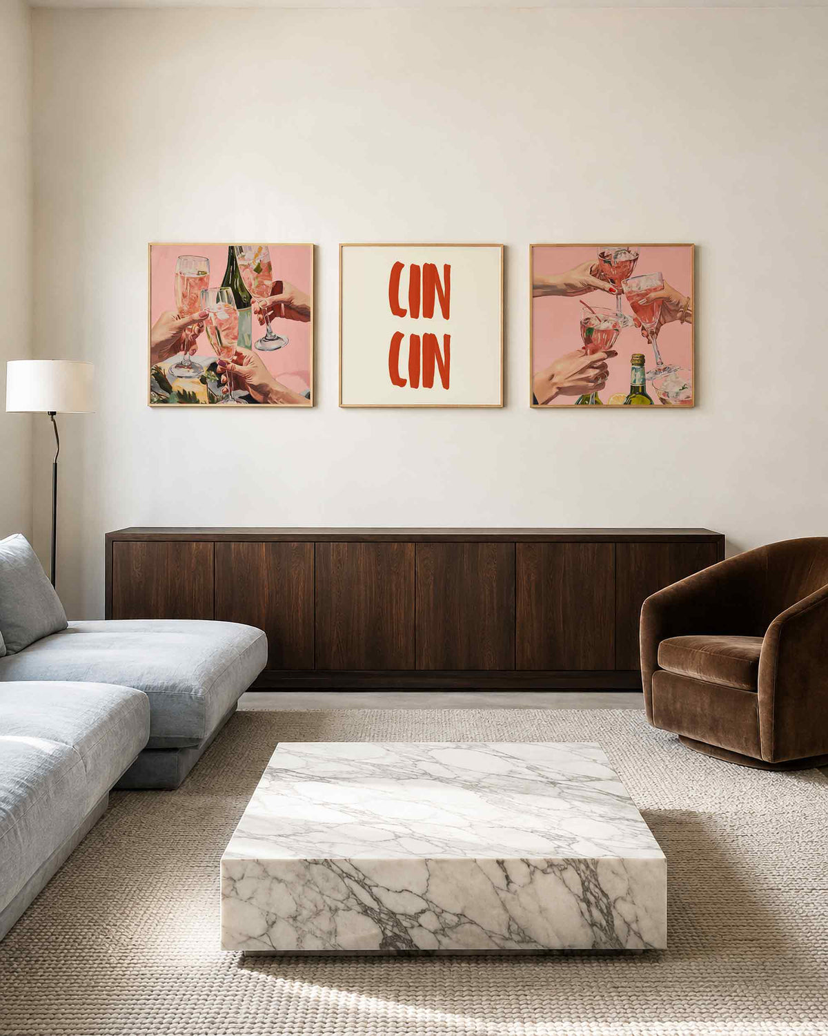 Interieurpresentatie van een driedelige vierkante posterset met proost met cin