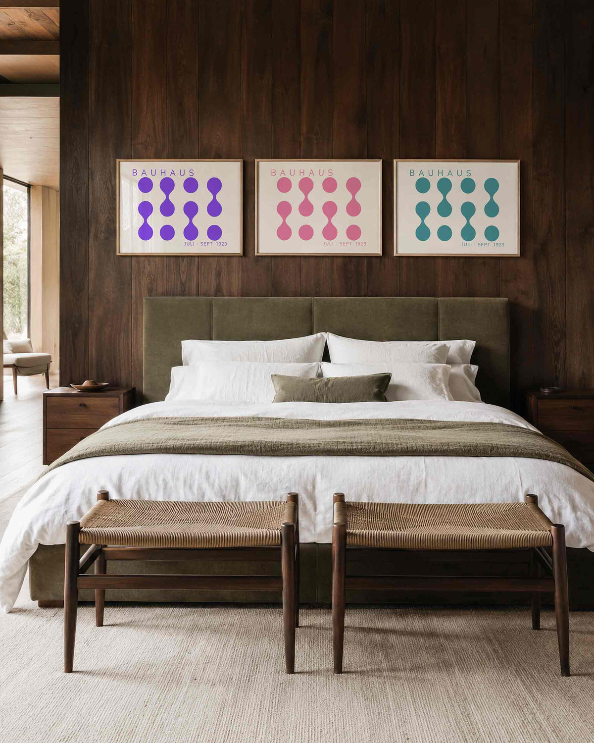 Interieurmockup van drieluik landscape-posterset met verbonden cirkels in kleur