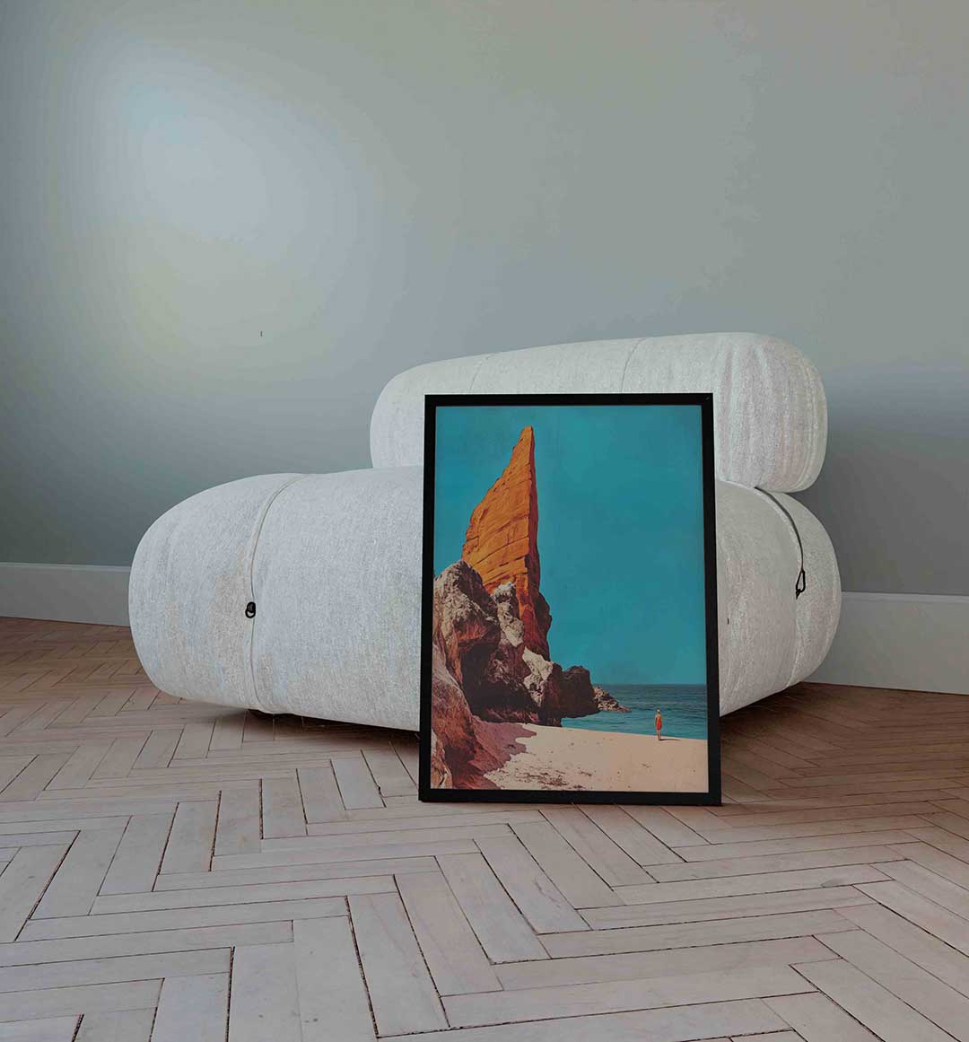 Rotsformatie en strand Poster