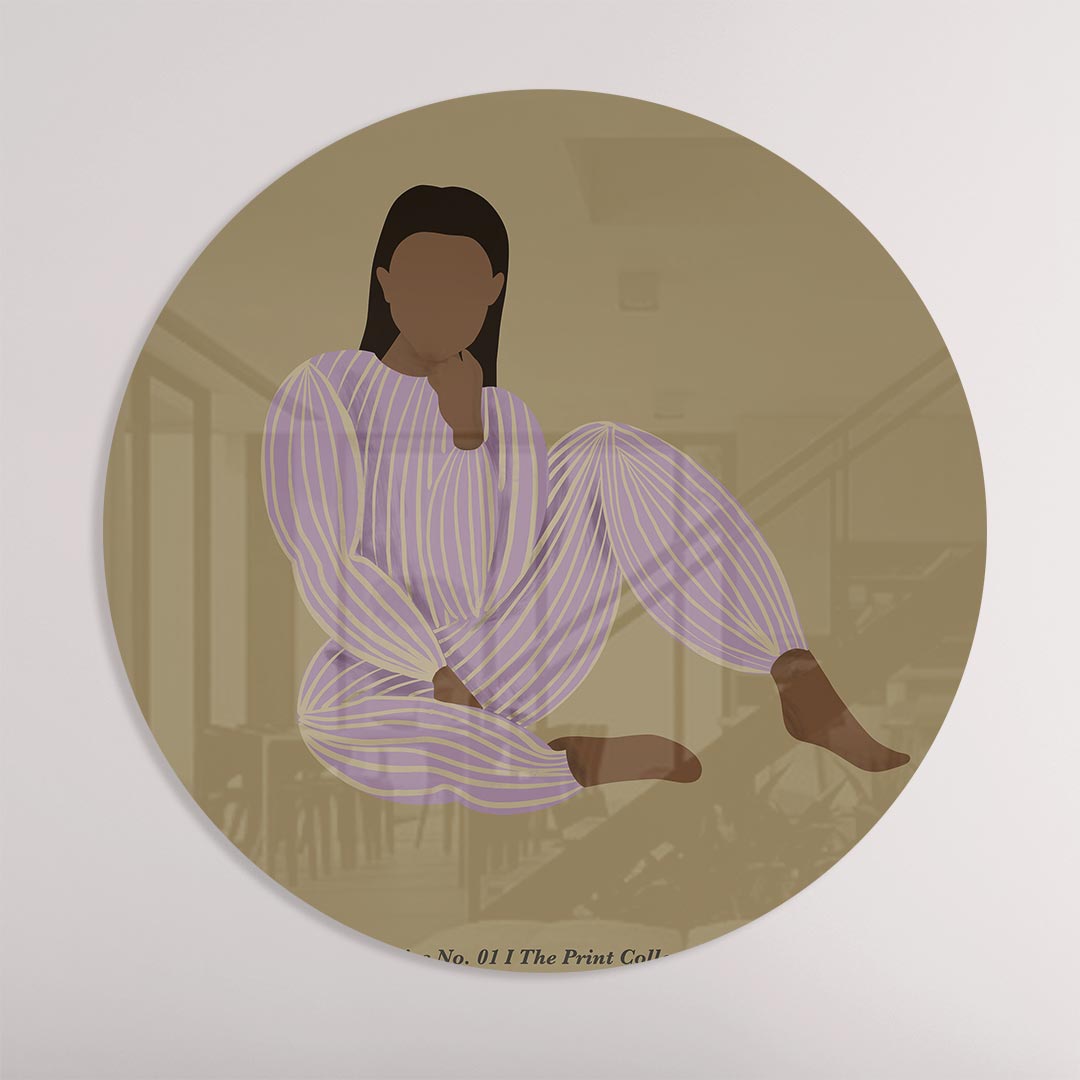 Stijlvolle Vrouw in Pyjama Muurcirkel-WallArtistic