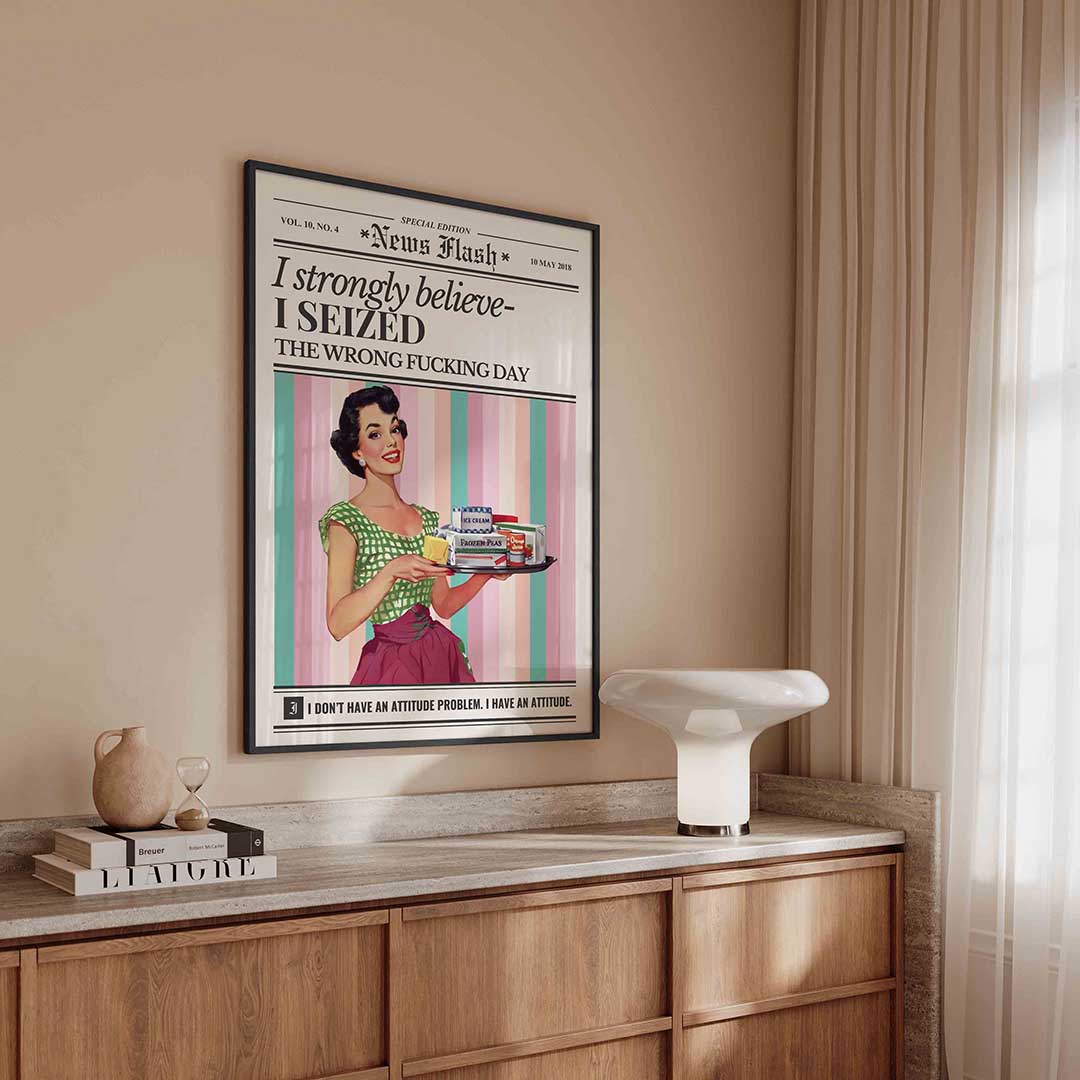 Vrouw met dienblad Poster