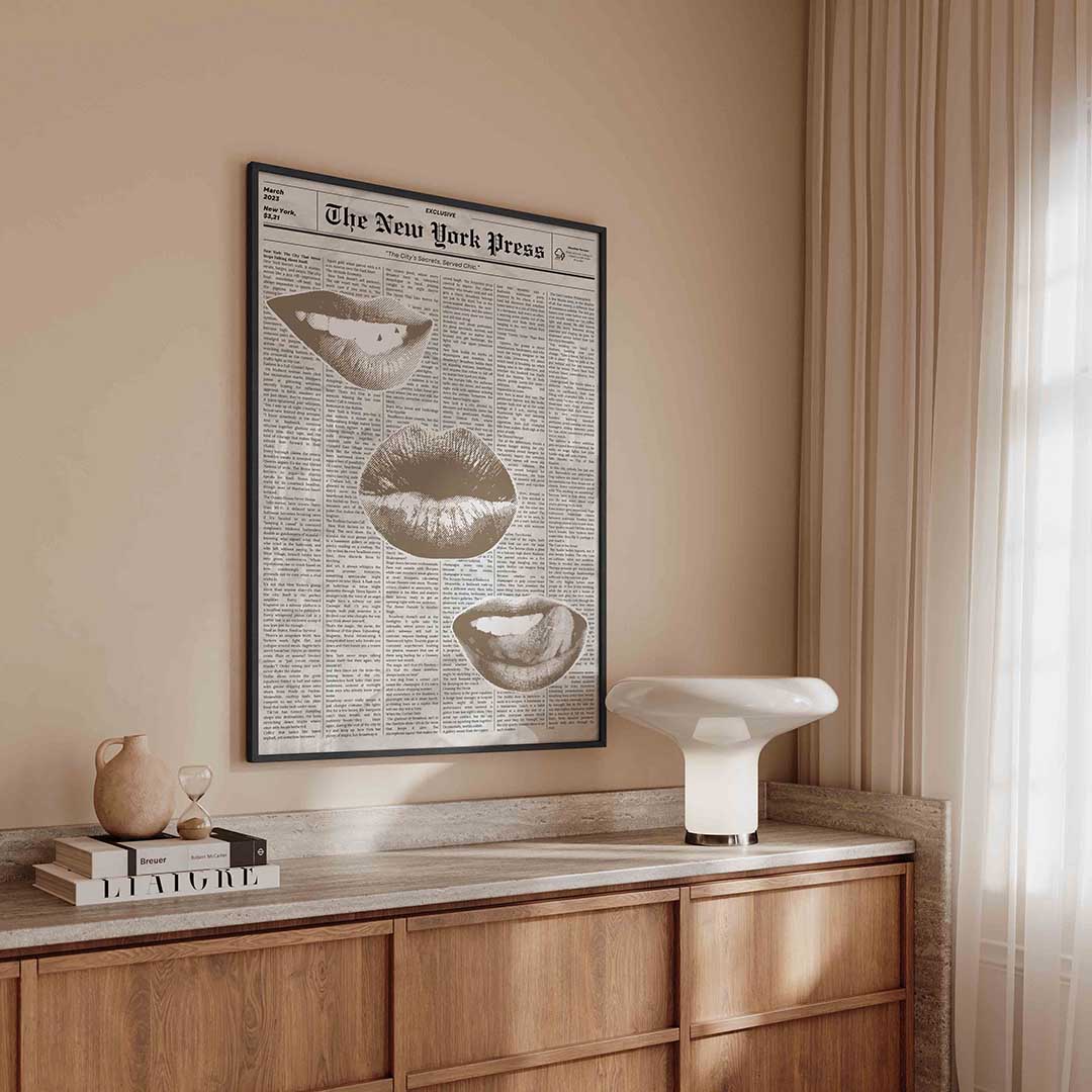 Drie lippen op krantenachtergrond Poster