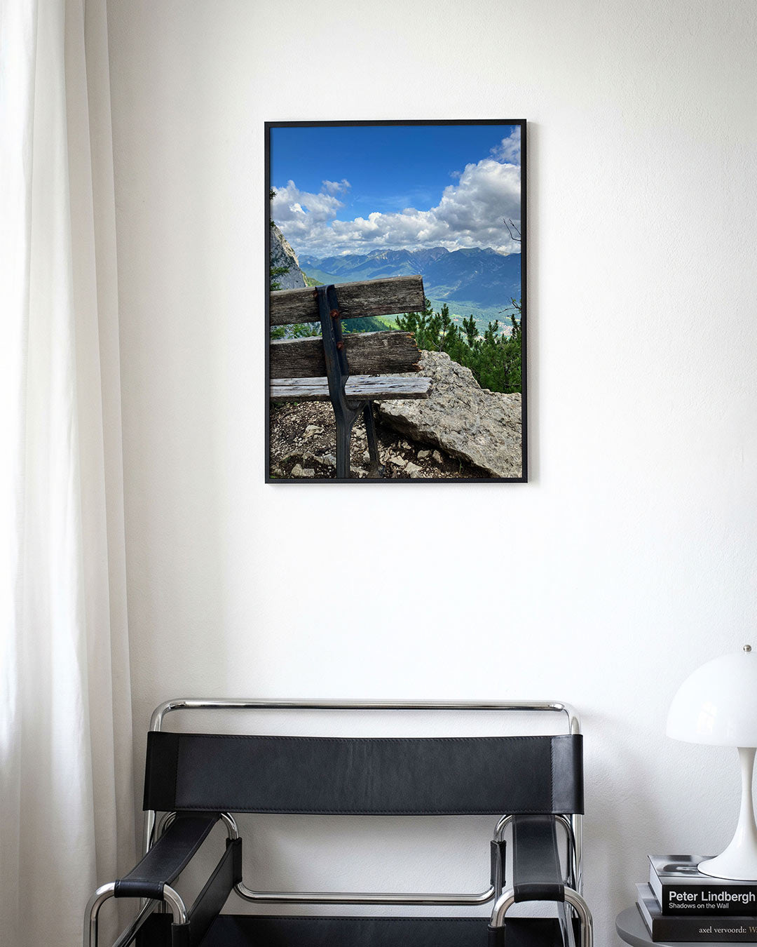 Berglandschap met bank Poster