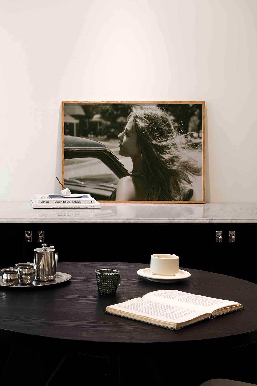 Vrouw met auto Poster